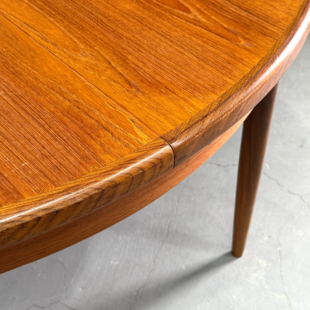 
                      
                        G-PLAN(ジープラン) / Fresco ROUND TABLE フレスコ ラウンドエクステンション ダイニングテーブル (403)
                      
                    