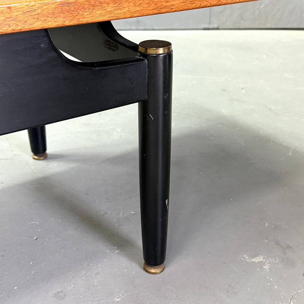 
                      
                        G-PLAN(ジープラン) / Tola & Black  Coffee table (501)
                      
                    