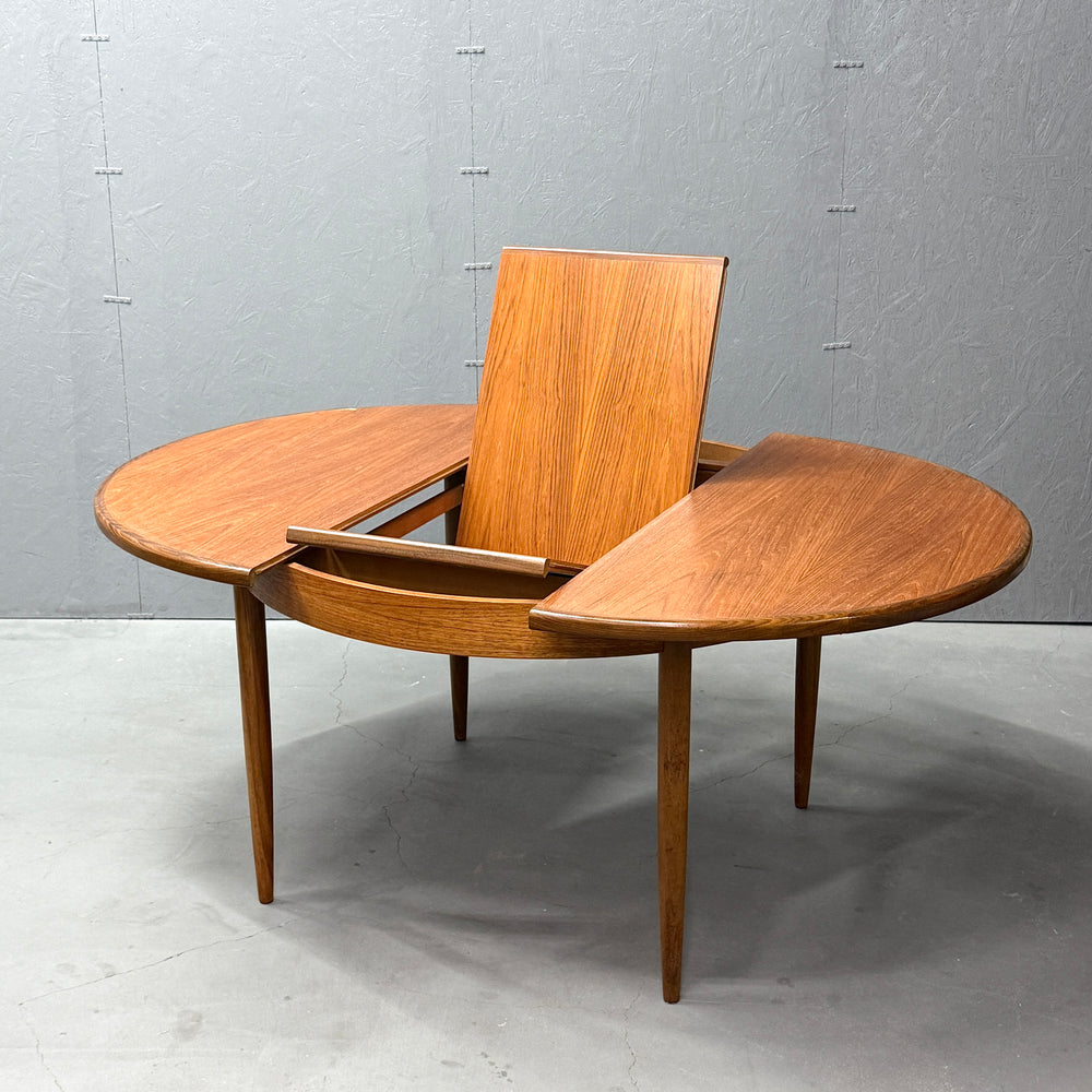 
                      
                        G-PLAN(ジープラン) / Fresco ROUND TABLE フレスコ ラウンドエクステンション ダイニングテーブル (409)
                      
                    