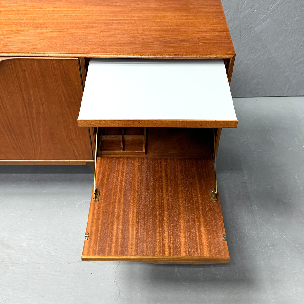 
                      
                        A.H.McINTOSH(マッキントッシュ) /  DUNVEGAN Sideboard (402)
                      
                    