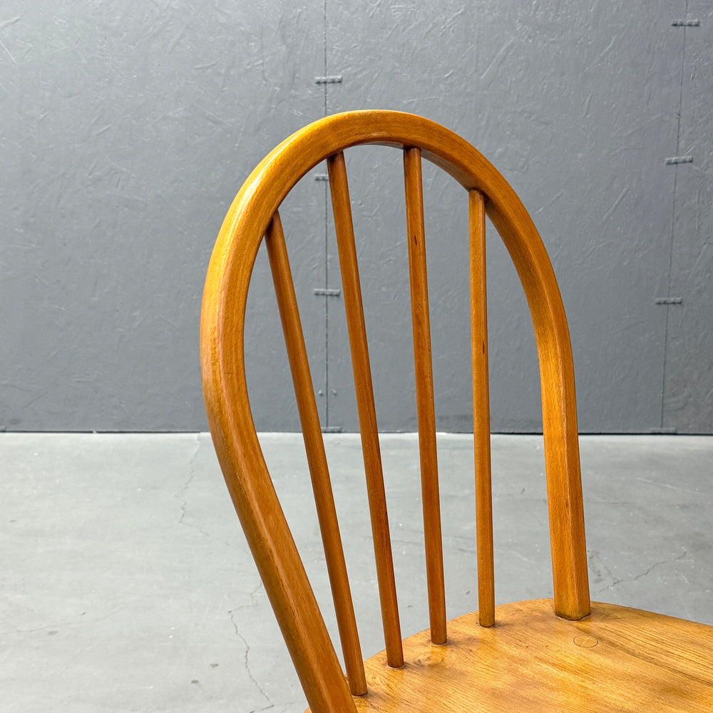 
                      
                        ERCOL(アーコール) / HOOP BACK CHAIR 4本 フープバックチェア (401)
                      
                    