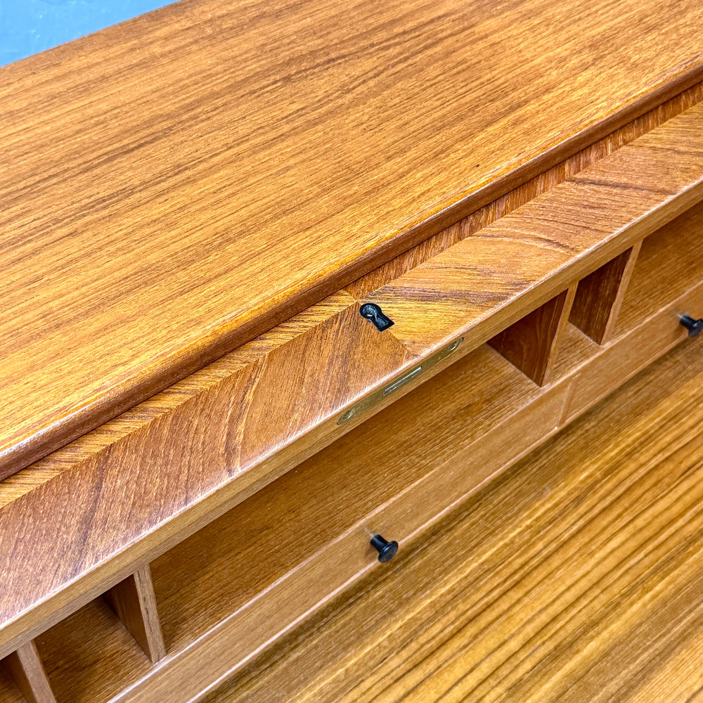 
                      
                        Vintage Roll-Top Writing Bureau ライティングビューロー
                      
                    