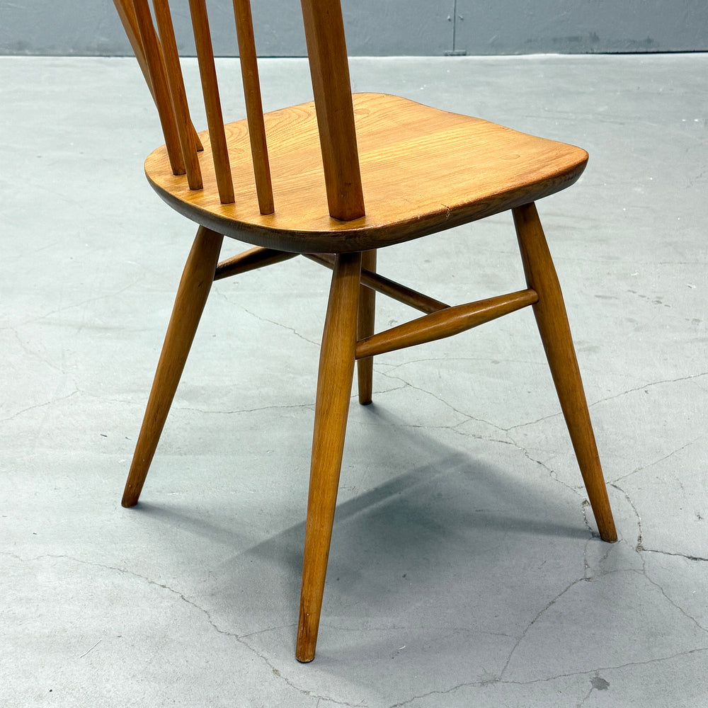 
                      
                        ERCOL(アーコール) / HOOP BACK CHAIR 4本 フープバックチェア (402)
                      
                    