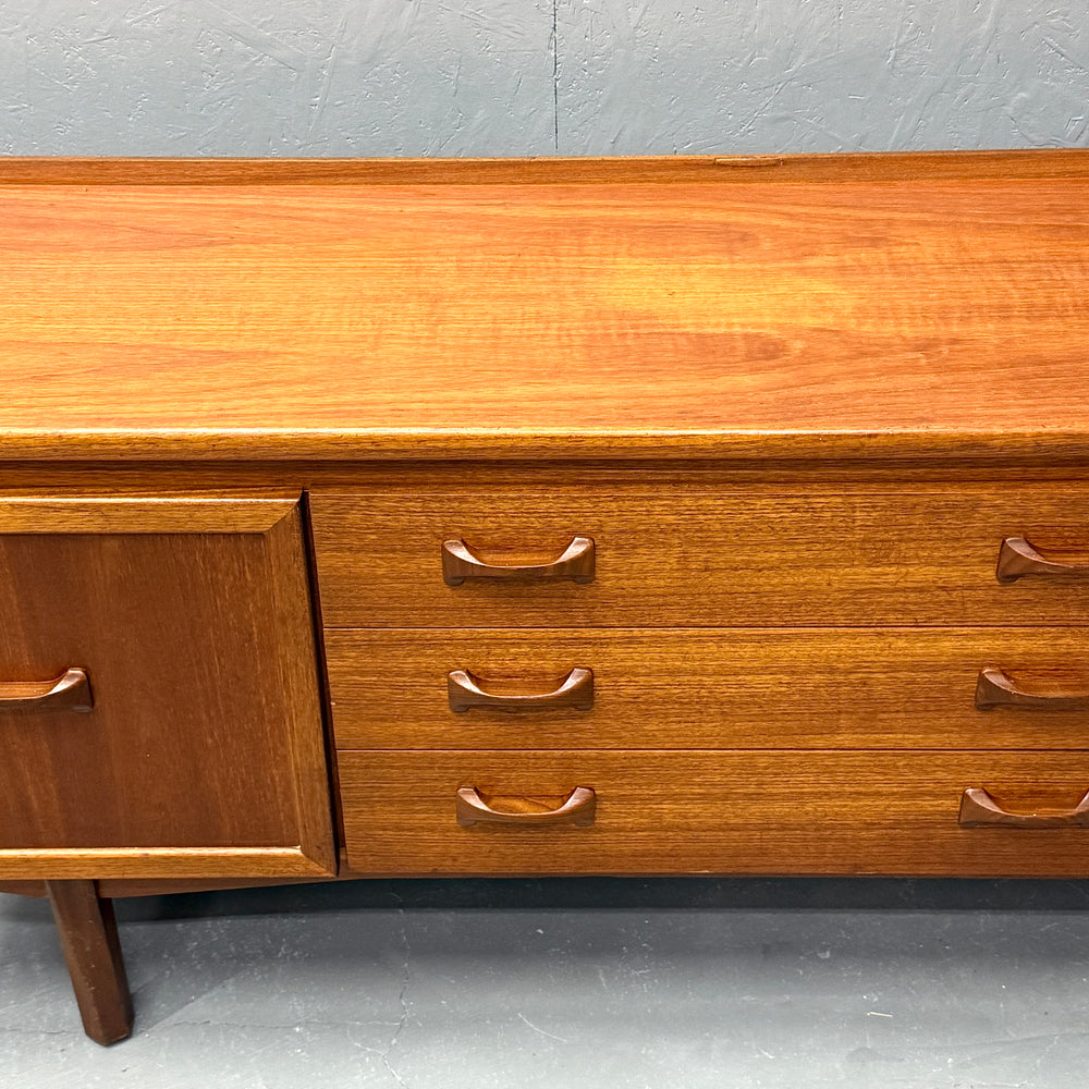 
                      
                        William Lawrence (ウィリアム・ローレンス) / Vintage SIDEBOARD ヴィンテージ サイドボード
                      
                    