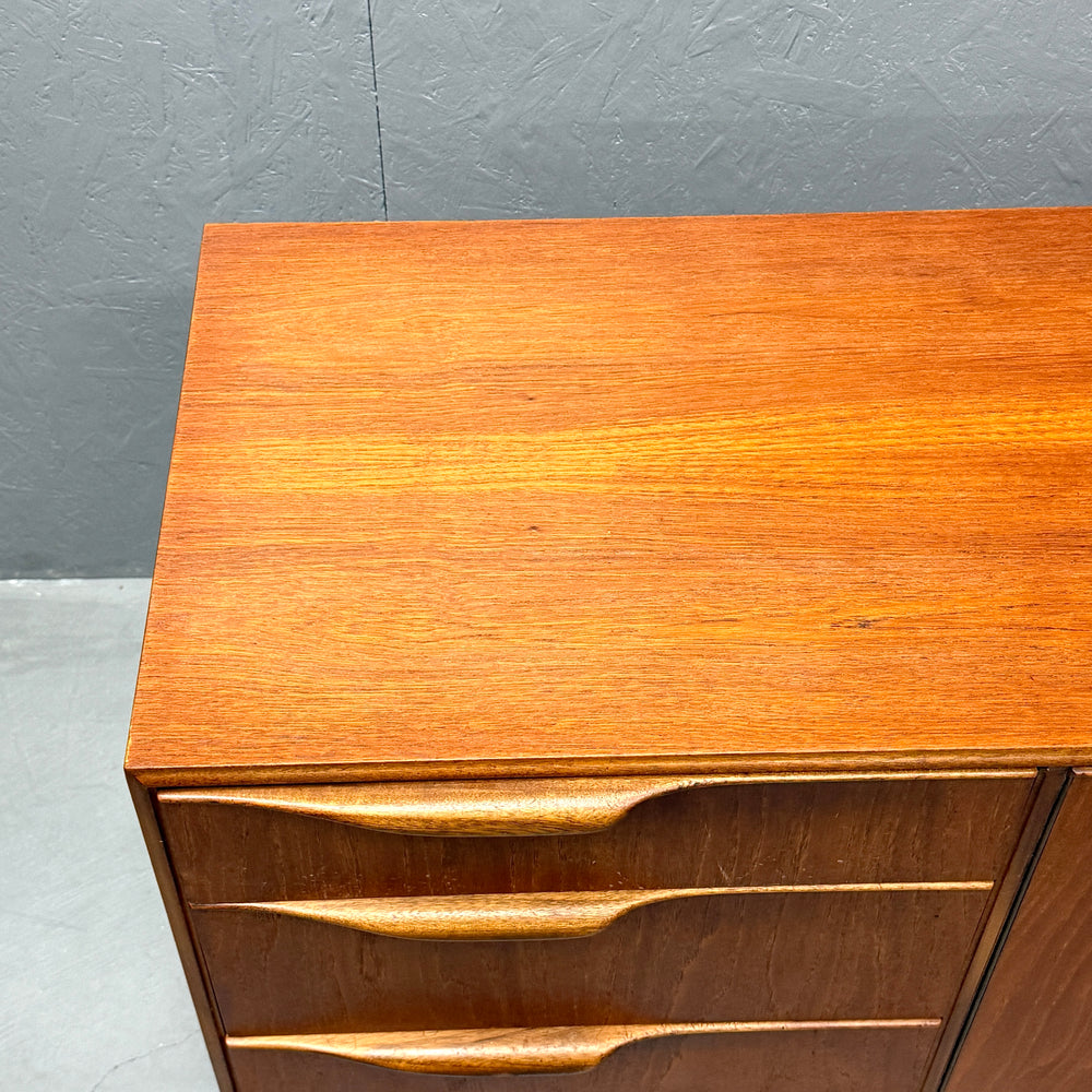 
                      
                        A.H.McINTOSH(マッキントッシュ) /  DUNVEGAN Sideboard (402)
                      
                    