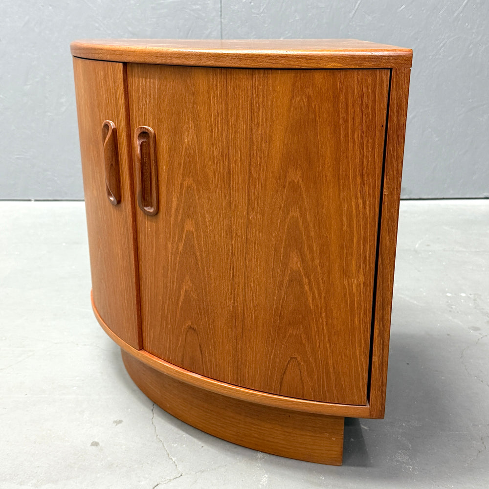 
                      
                        G-PLAN(ジープラン) / Frsco CONER CABINET フレスコ コーナーキャビネット
                      
                    