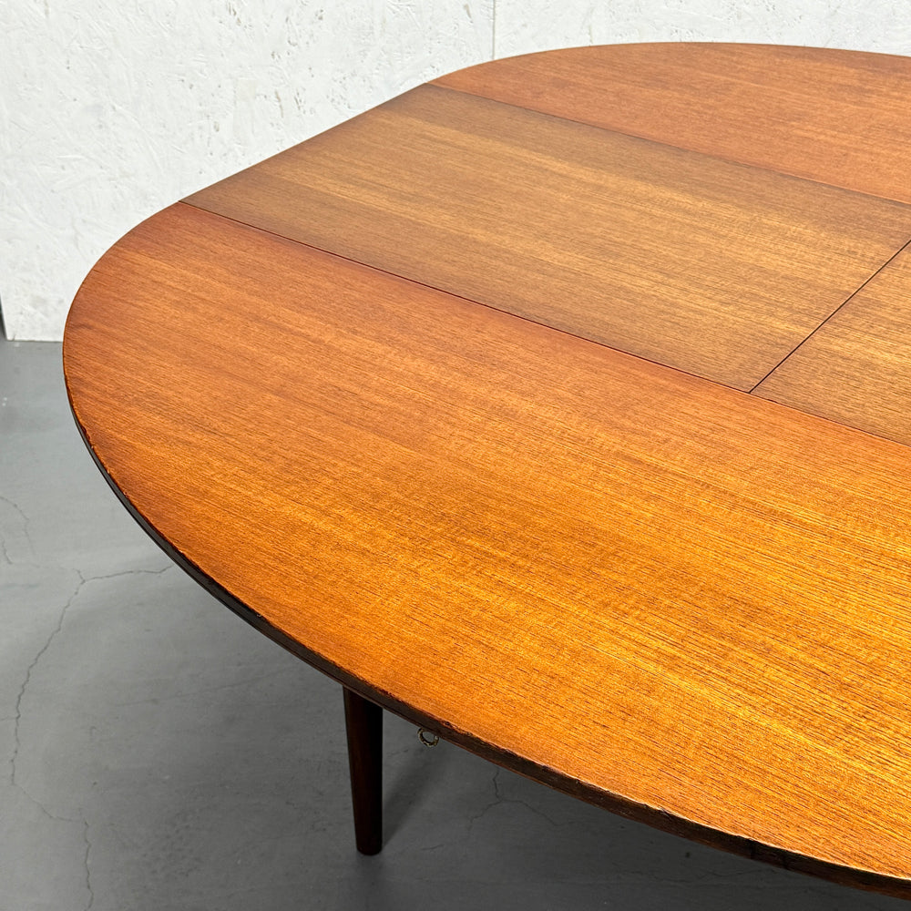 
                      
                        GREAVES & THOMAS / OVAL DINING TABLE オーバルダイニングテーブル (301)
                      
                    
