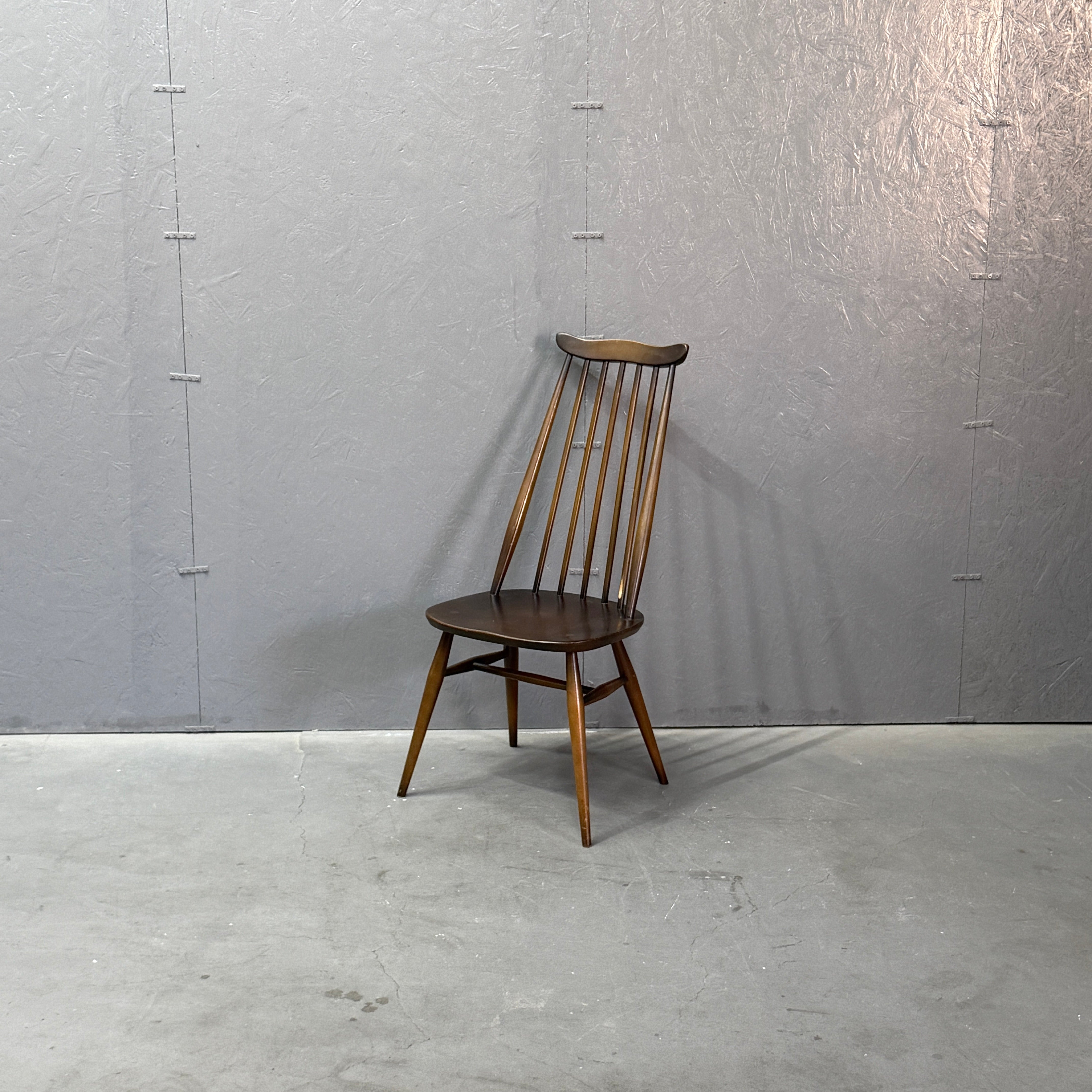 ERCOL(アーコール) ゴールドスミスチェア ダークコロニアル (602) ERCOL(アーコール) / GOLDSMITH CHAIR DARK ゴールドスミスチェア