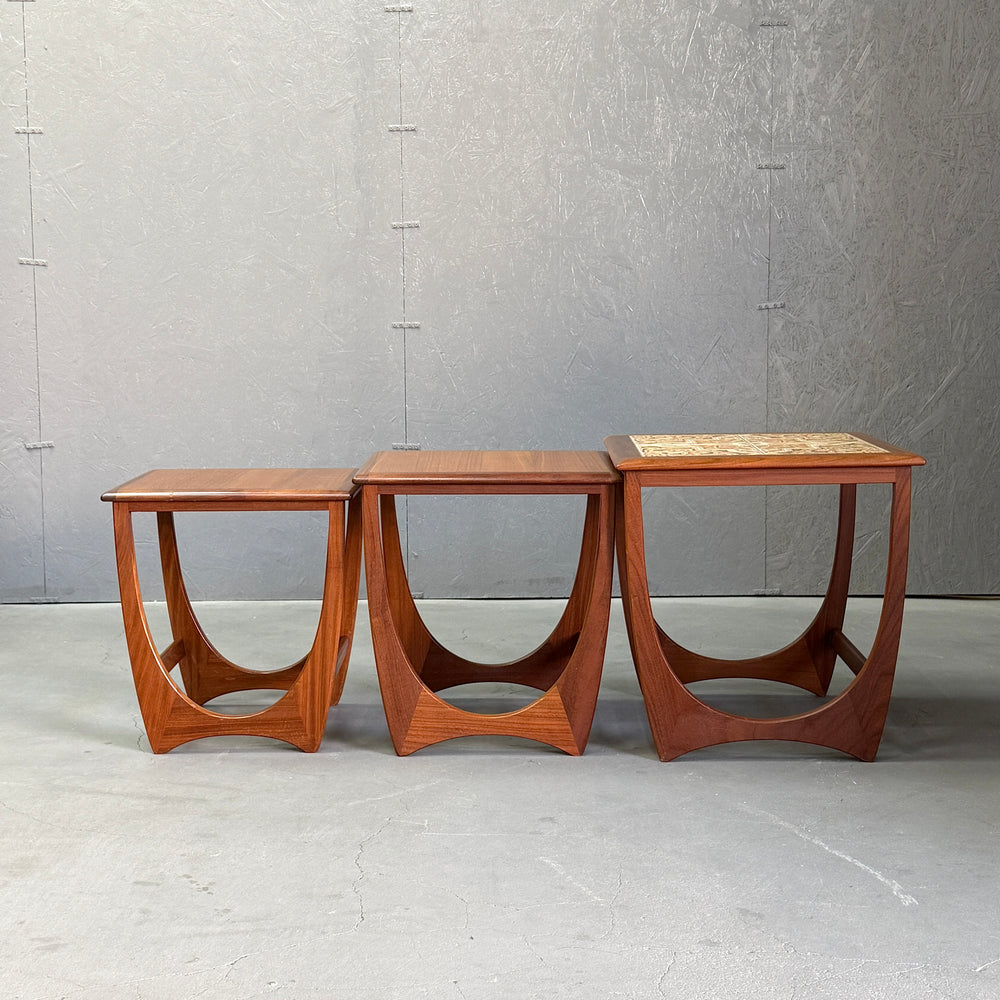 
                      
                        G-PLAN(ジープラン) / Astro  Tile top Nest table アストロ タイルトップ ネストテーブル (501)
                      
                    