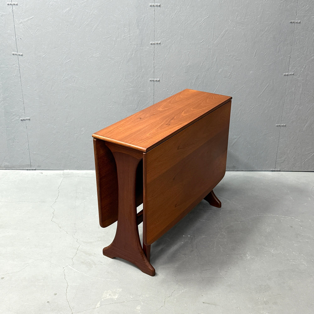 
                      
                        G-PLAN(ジープラン) / Fresco GATELEG TABLE ゲートレッグテーブル (501)
                      
                    