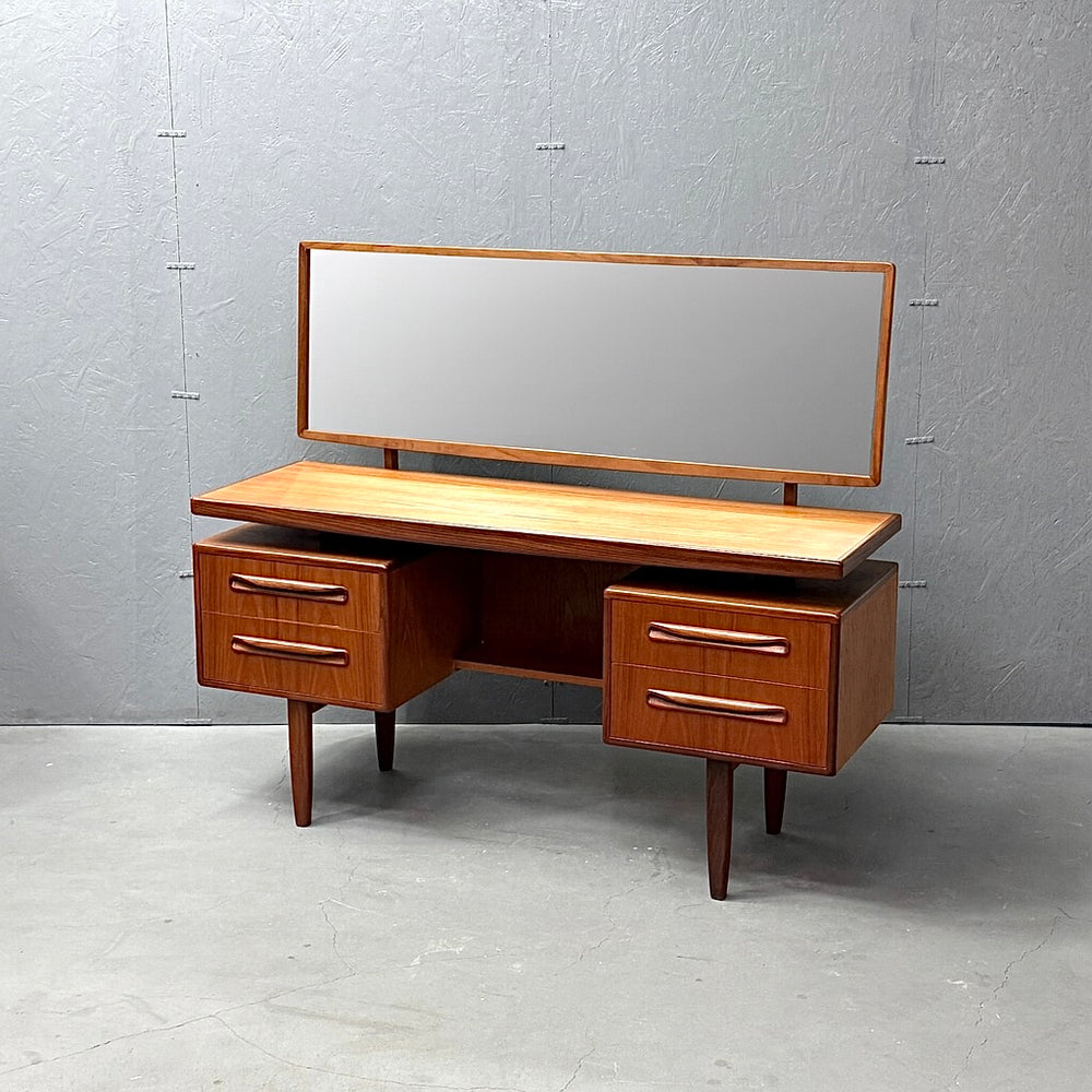 G-PLAN(ジープラン) / DRESSER ドレッサー (501)