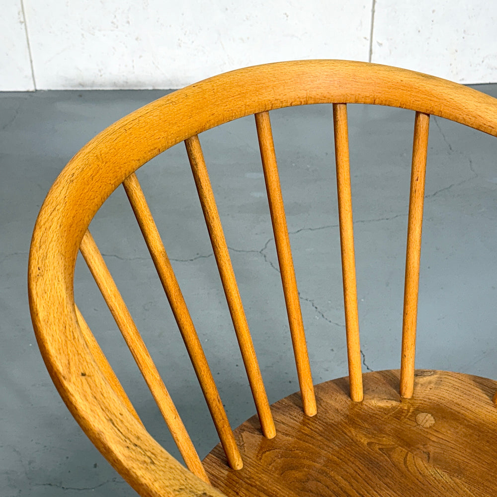 
                      
                        ERCOL(アーコール) COWHORN CHAIR / カウホーンチェア (302)
                      
                    