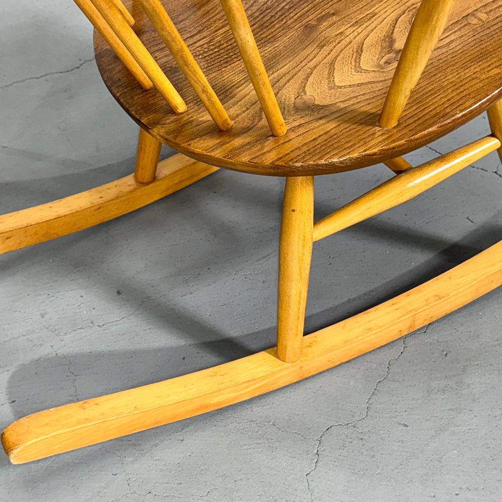 
                      
                        ERCOL(アーコール) COWHORN ROCKING CHAIR / カウホーン ロッキングチェア (301)
                      
                    