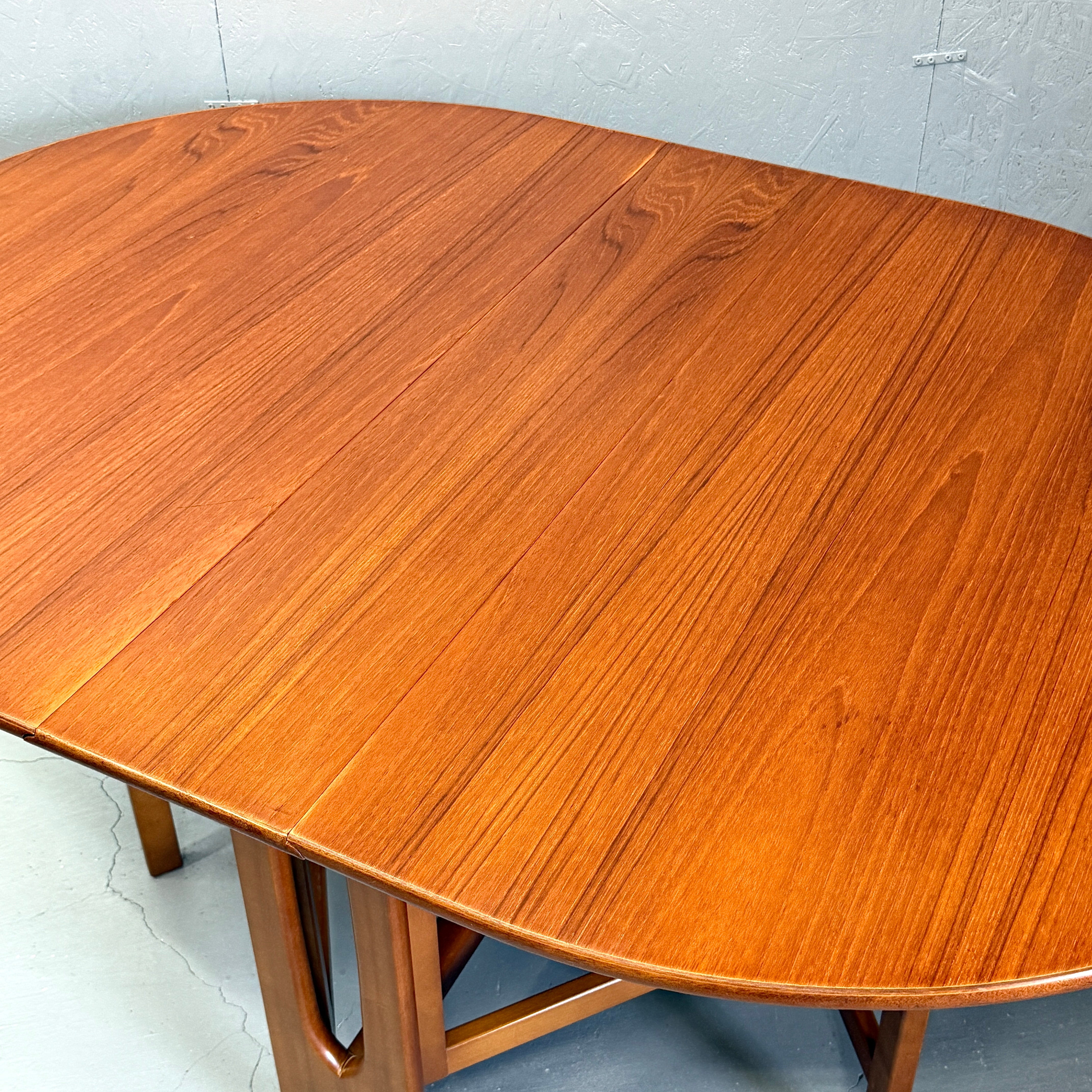 Jentique(ジェンティーク) ドロップリーフ オーバルテーブル (301) Jentique(ジェンティーク) / DROP LEAF OVAL TABLE ドロップ
