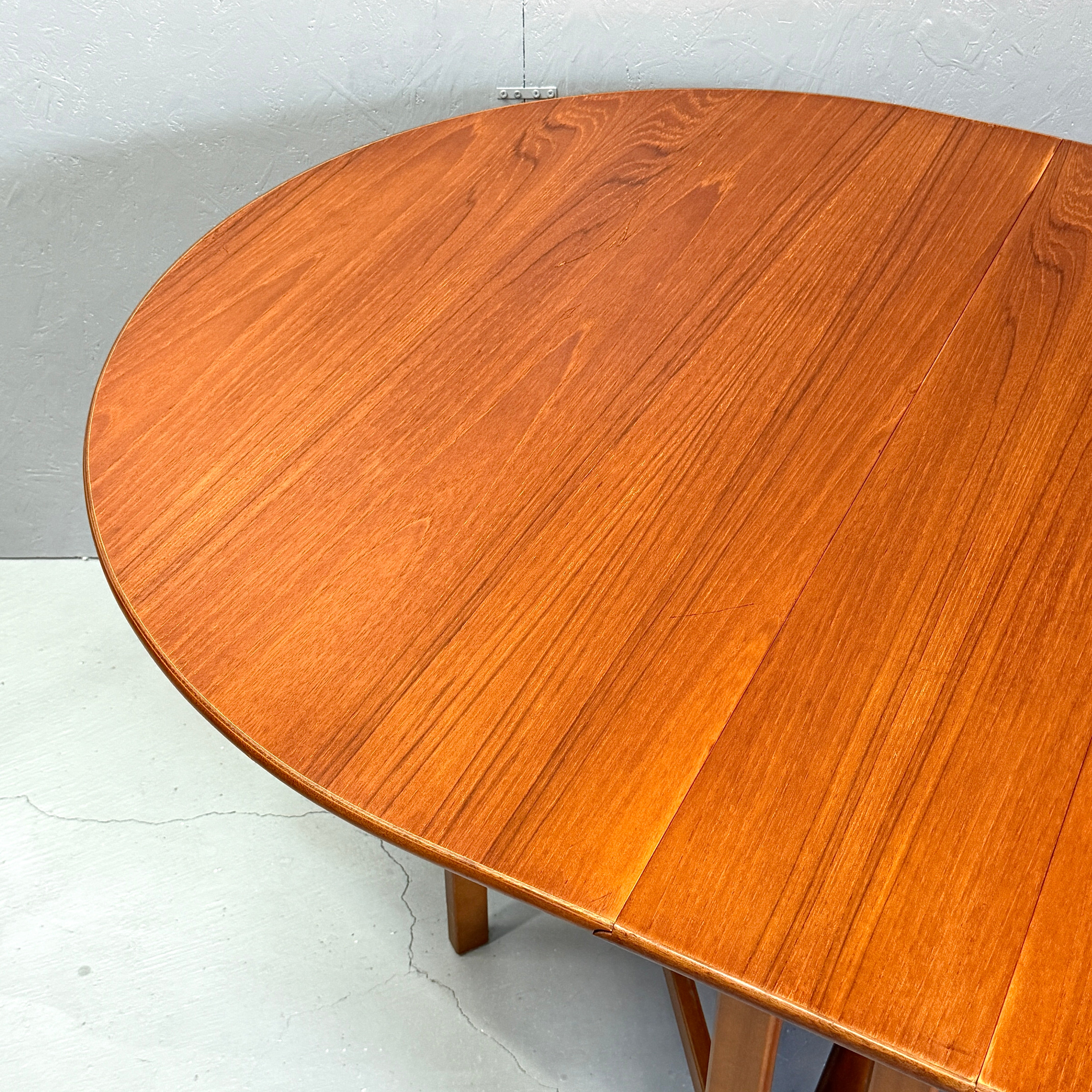 Jentique(ジェンティーク) ドロップリーフ オーバルテーブル (301) Jentique(ジェンティーク) / DROP LEAF OVAL TABLE ドロップ