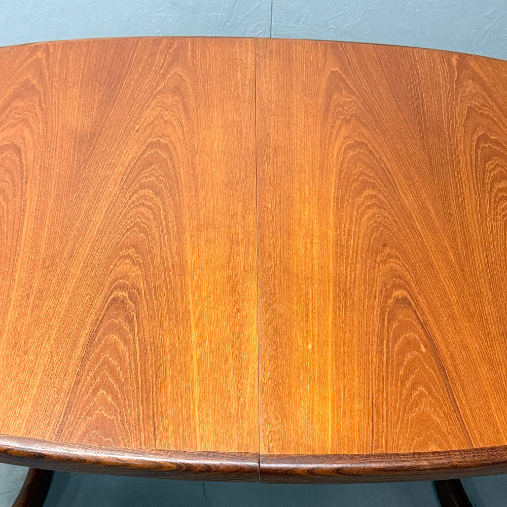 
                      
                        G-PLAN(ジープラン) / WHALE TAILE OVAL TABLE ホエールレッグ オーバルダイニングテーブル (401)
                      
                    