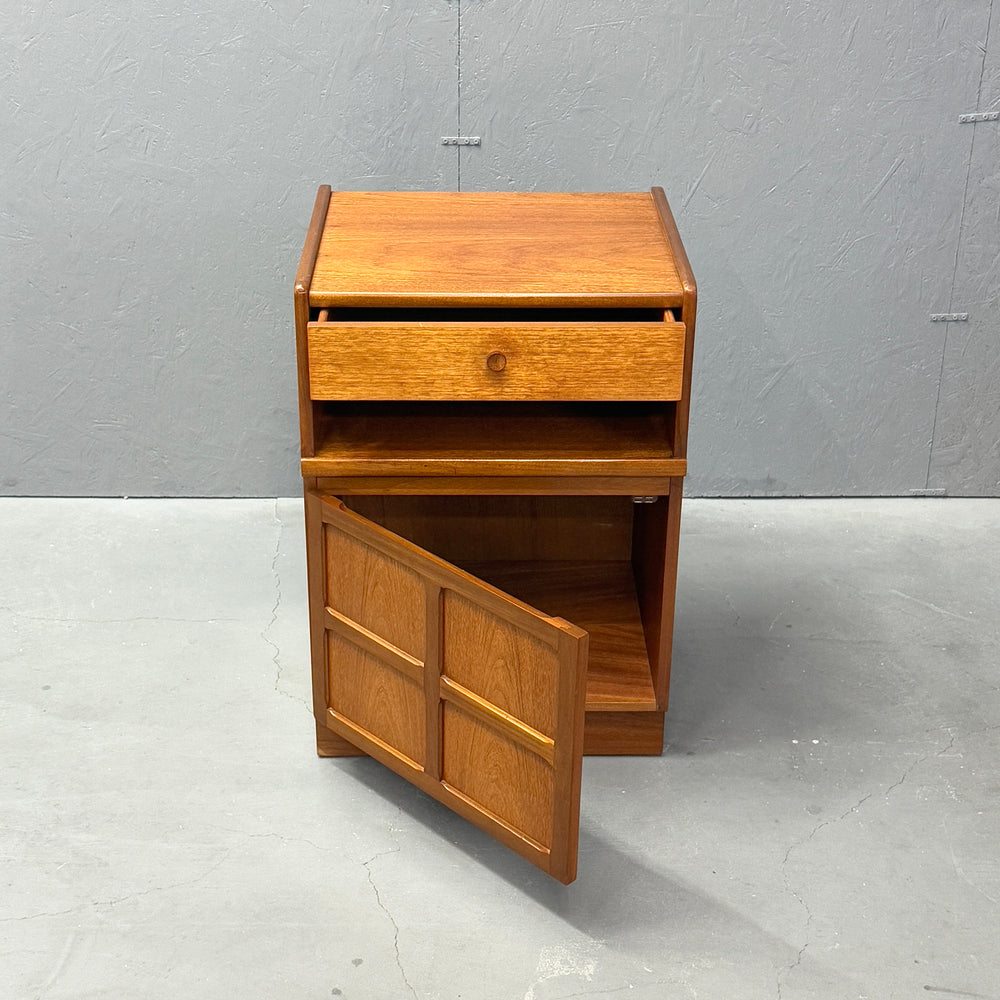 
                      
                        Nathan(ネイサン) / VINTAGE Small Cabinet
                      
                    