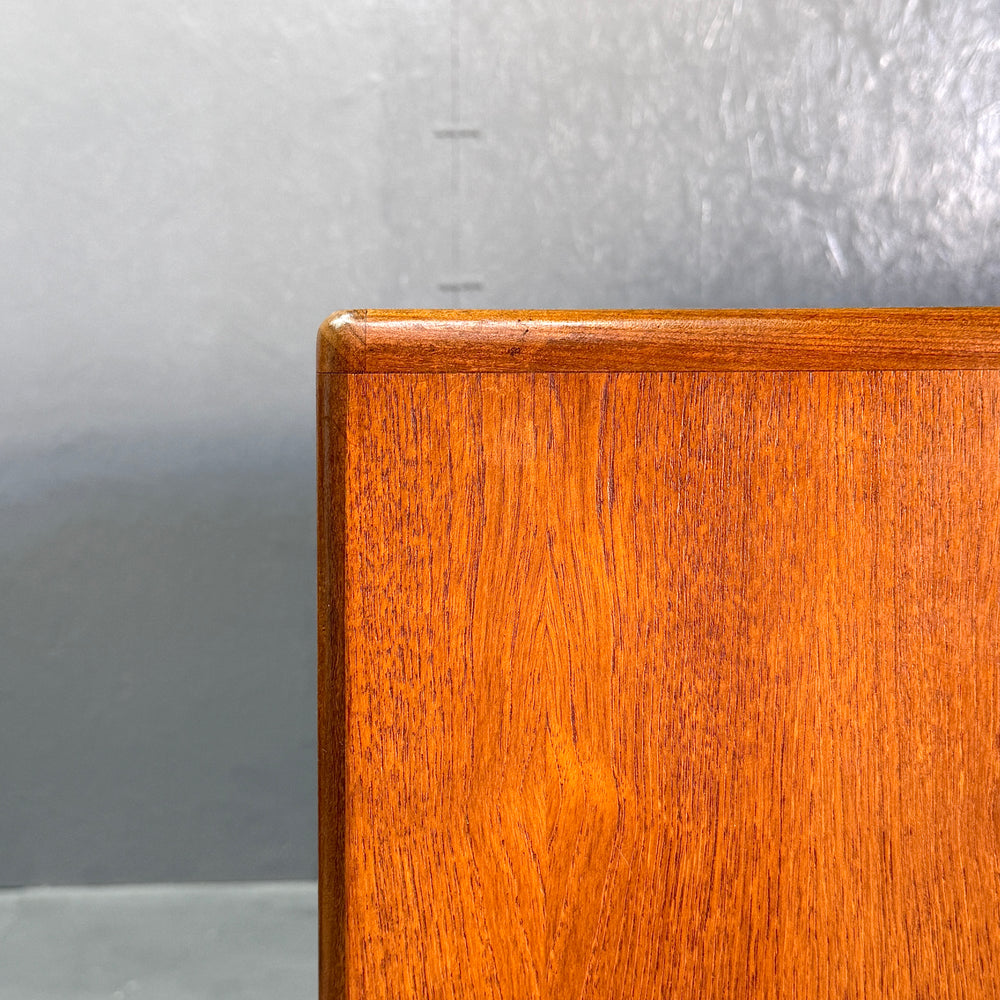 
                      
                        G-PLAN(ジープラン) / Fresco Sideboard フレスコ サイドボード (503)
                      
                    