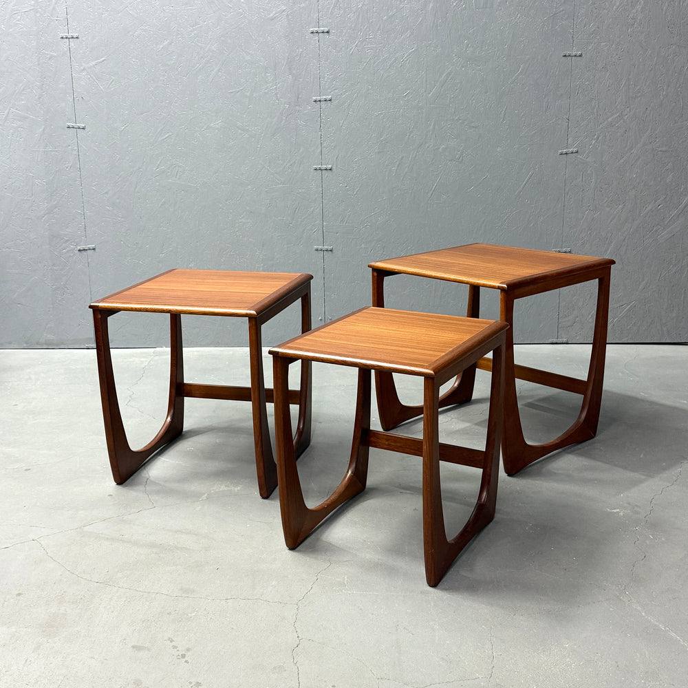 
                      
                        SUNELM Products (サンエルム・プロダクツ)
/ Teak Nest of Table チーク ネストテーブル
                      
                    