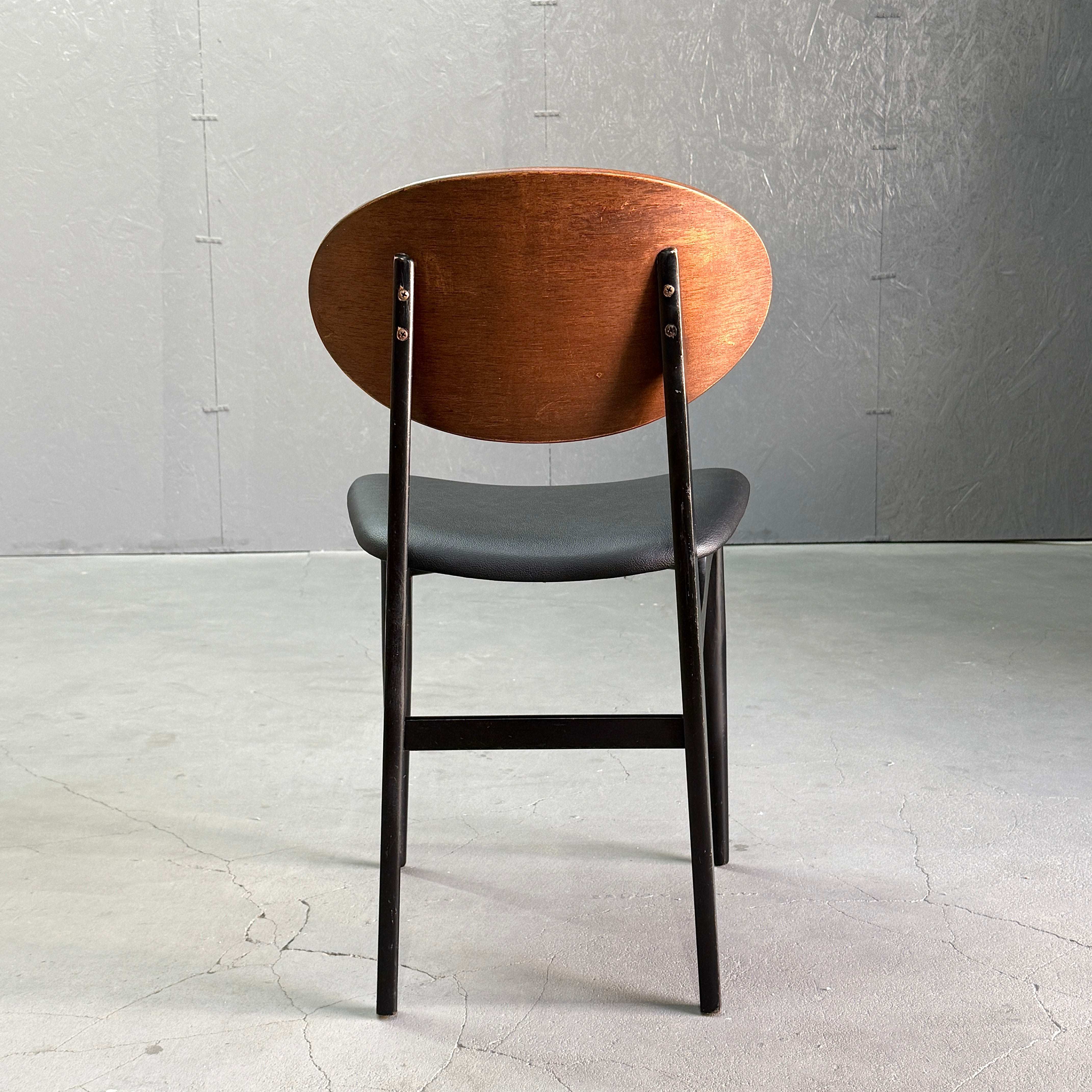 Beautility (ビューティリティ) / Vintage chair ヴィンテージ