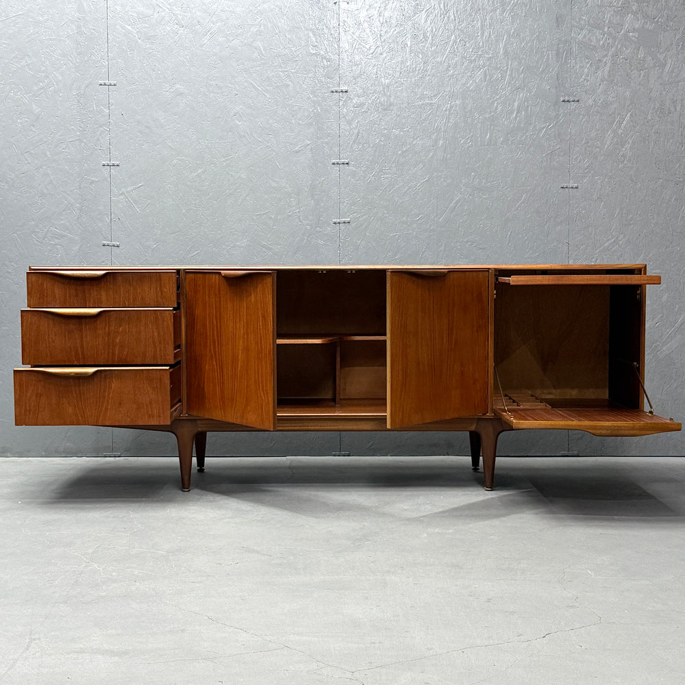 
                      
                        A.H.McINTOSH(マッキントッシュ) /  DUNVEGAN Sideboard (402)
                      
                    