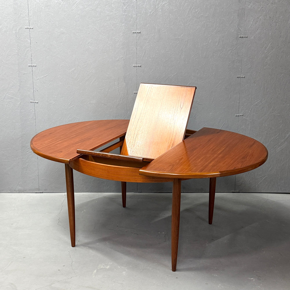 
                      
                        G-PLAN(ジープラン) / Fresco ROUND TABLE フレスコ ラウンドエクステンション ダイニングテーブル (501)
                      
                    