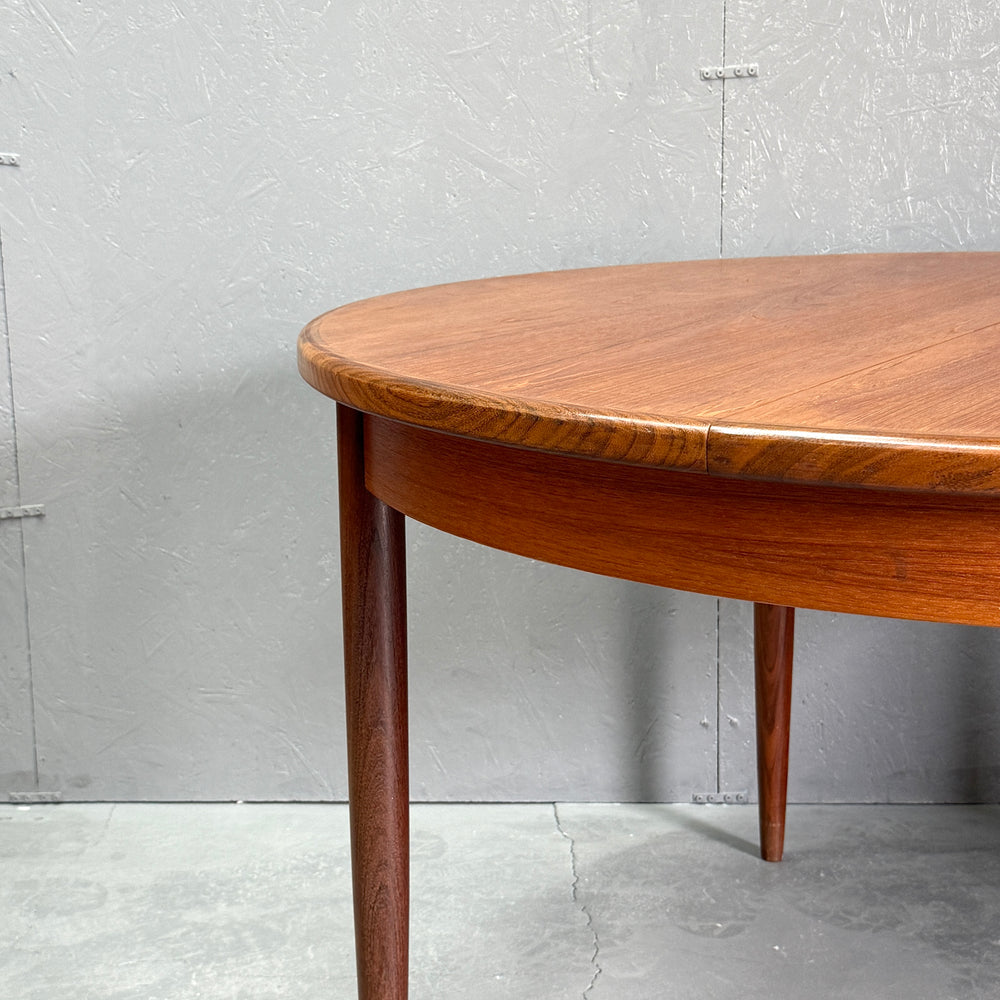 
                      
                        G-PLAN(ジープラン) / Fresco ROUND TABLE フレスコ ラウンドエクステンション ダイニングテーブル (403)
                      
                    