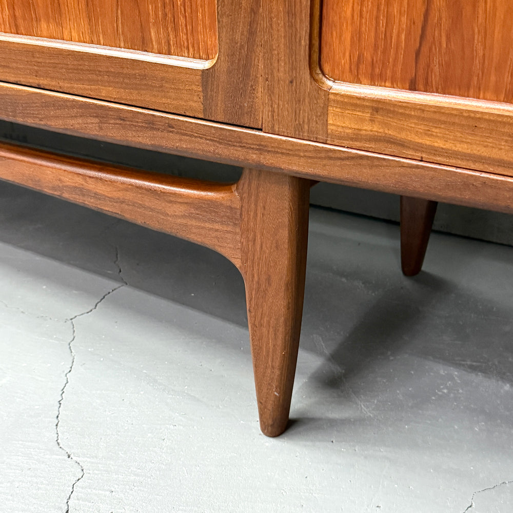 
                      
                        G-PLAN(ジープラン) / Fresco Long Jhon Sideboard フレスコ ロングジョン サイドボード (401)
                      
                    