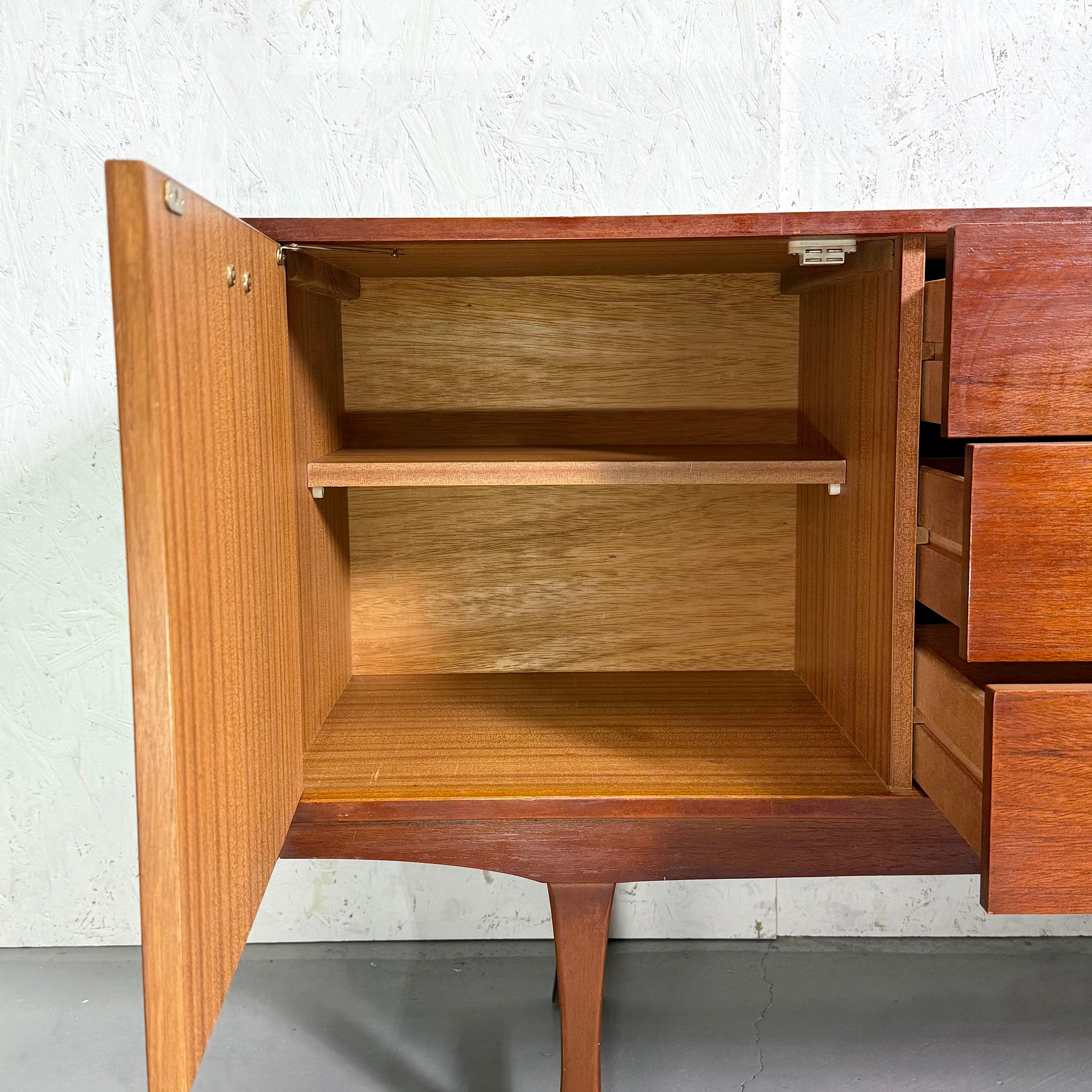 北欧ヴィンテージ　チーク　STONEHILL/ストーンヒル　サイドボード STONEHILL(ストーンヒル) / VINTAGE SIDEBOARD ヴィンテージ