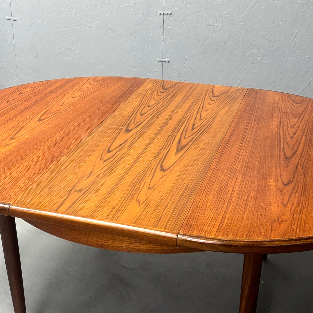 
                      
                        G-PLAN(ジープラン) / Fresco ROUND TABLE フレスコ ラウンドエクステンション ダイニングテーブル (406)
                      
                    