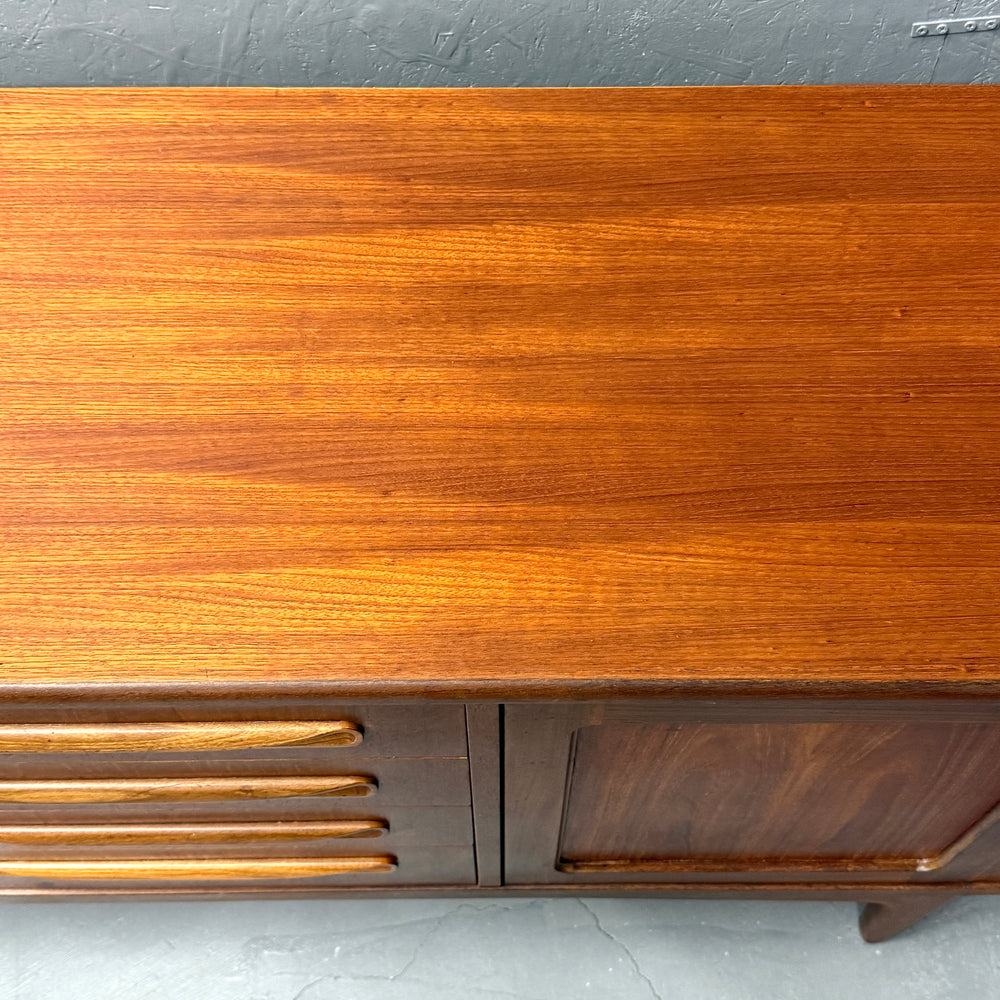 
                      
                        G-PLAN(ジープラン) / Fresco Long Jhon Sideboard フレスコ ロングジョン サイドボード (401)
                      
                    