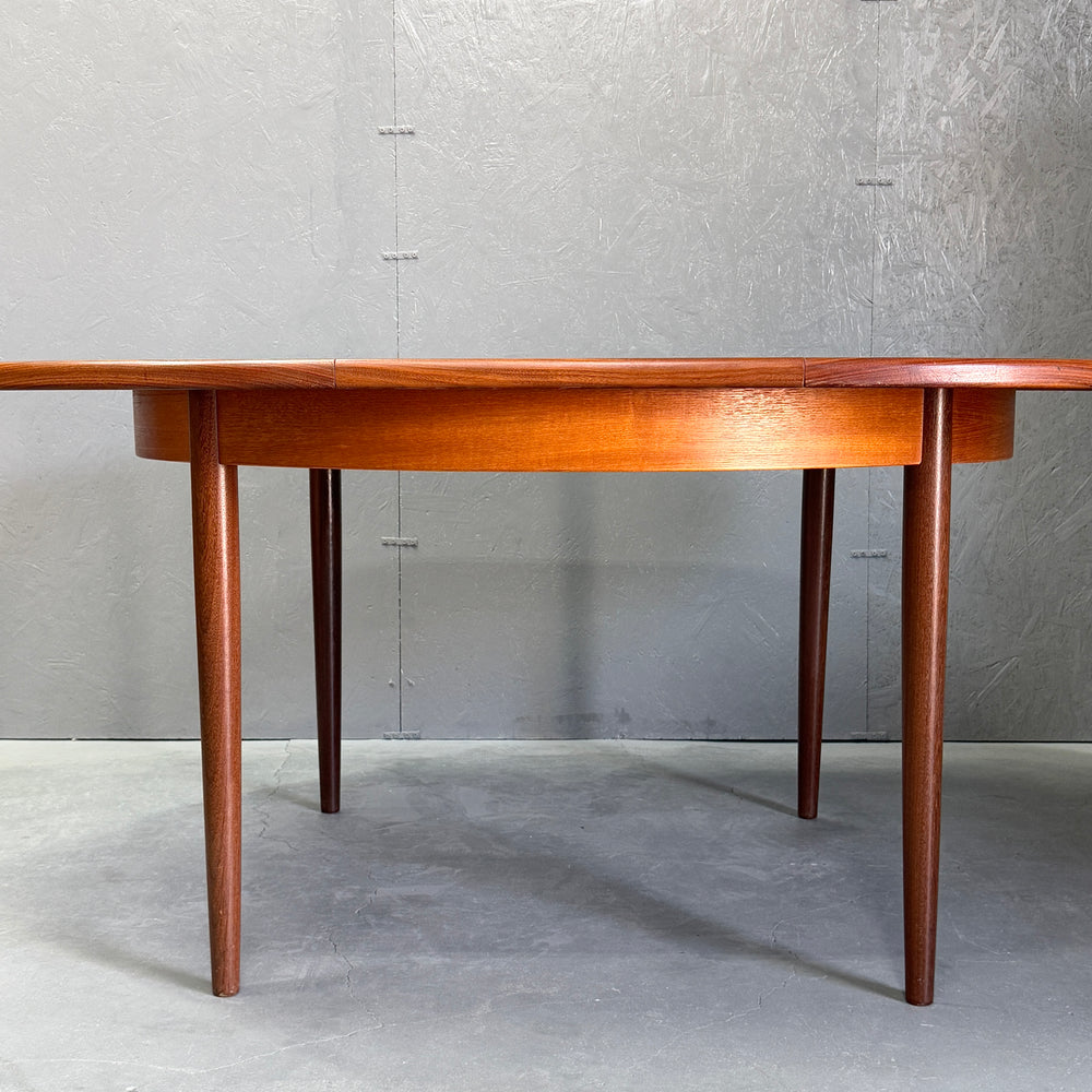 
                      
                        G-PLAN(ジープラン) / Fresco ROUND TABLE フレスコ ラウンドエクステンション ダイニングテーブル (405)
                      
                    