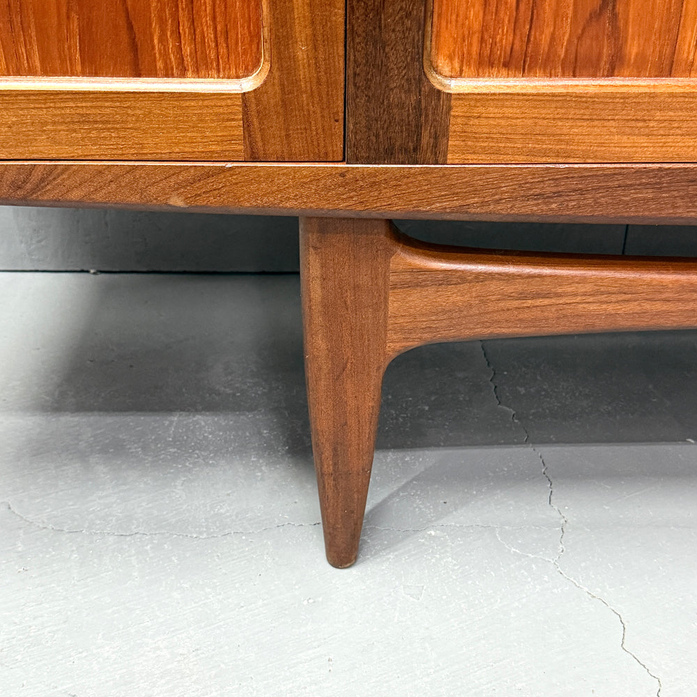 
                      
                        G-PLAN(ジープラン) / Fresco Long Jhon Sideboard フレスコ ロングジョン サイドボード (401)
                      
                    