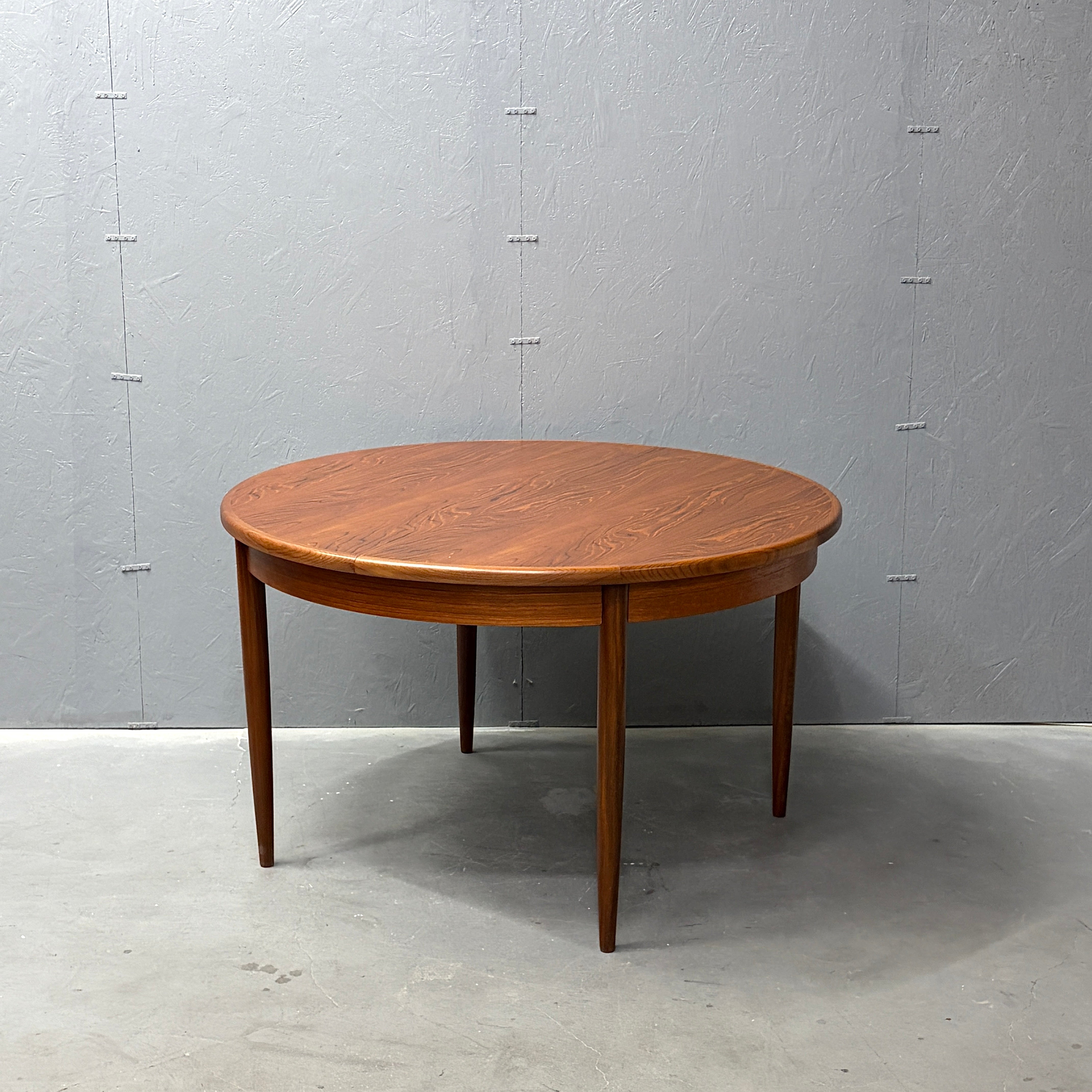 ダイニングテーブル – NONOR FURNITURE