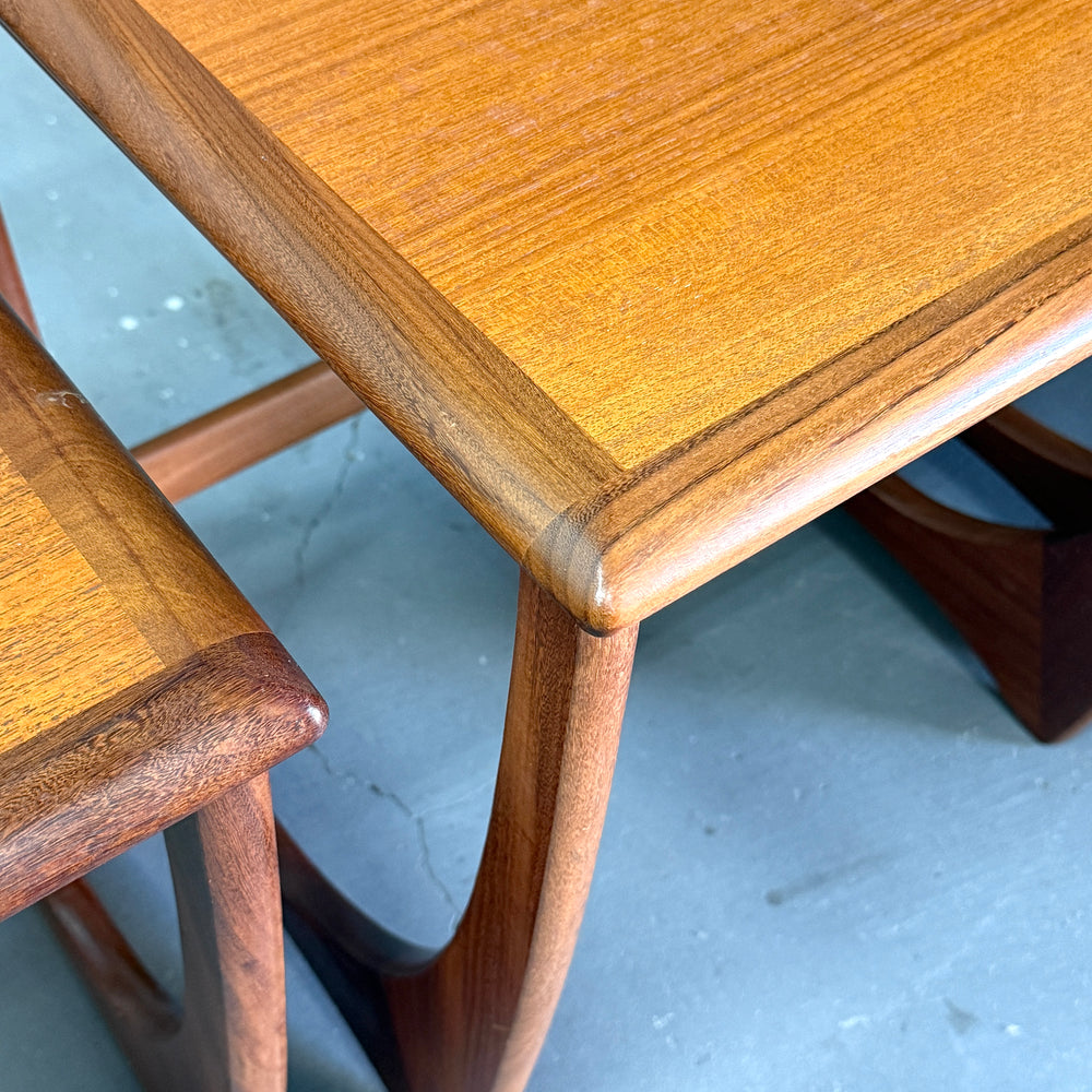 
                      
                        G-PLAN(ジープラン) / Astro  Tile top Nest table アストロ タイルトップ ネストテーブル (501)
                      
                    