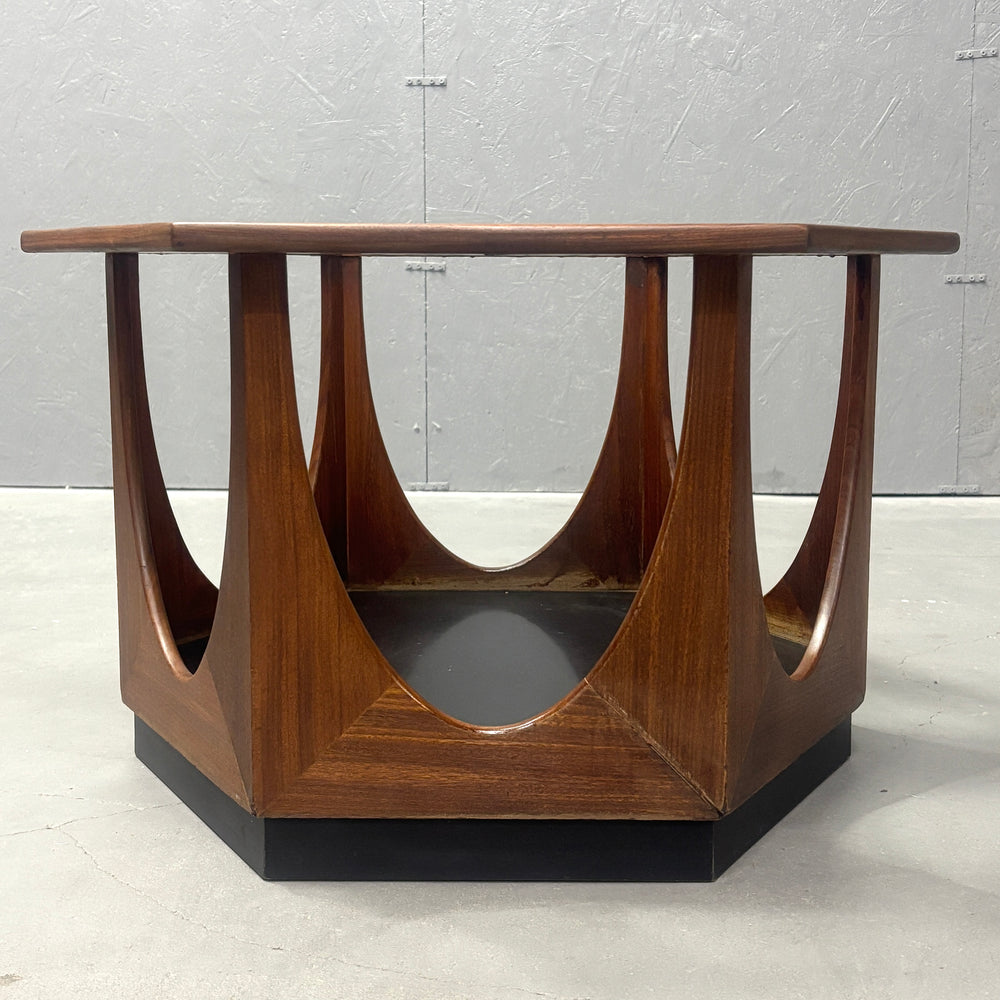 
                      
                        G-PLAN(ジープラン) /HEXAGONAL COFFEE TABLE ヘキサゴナル コーヒーテーブル (401)
                      
                    