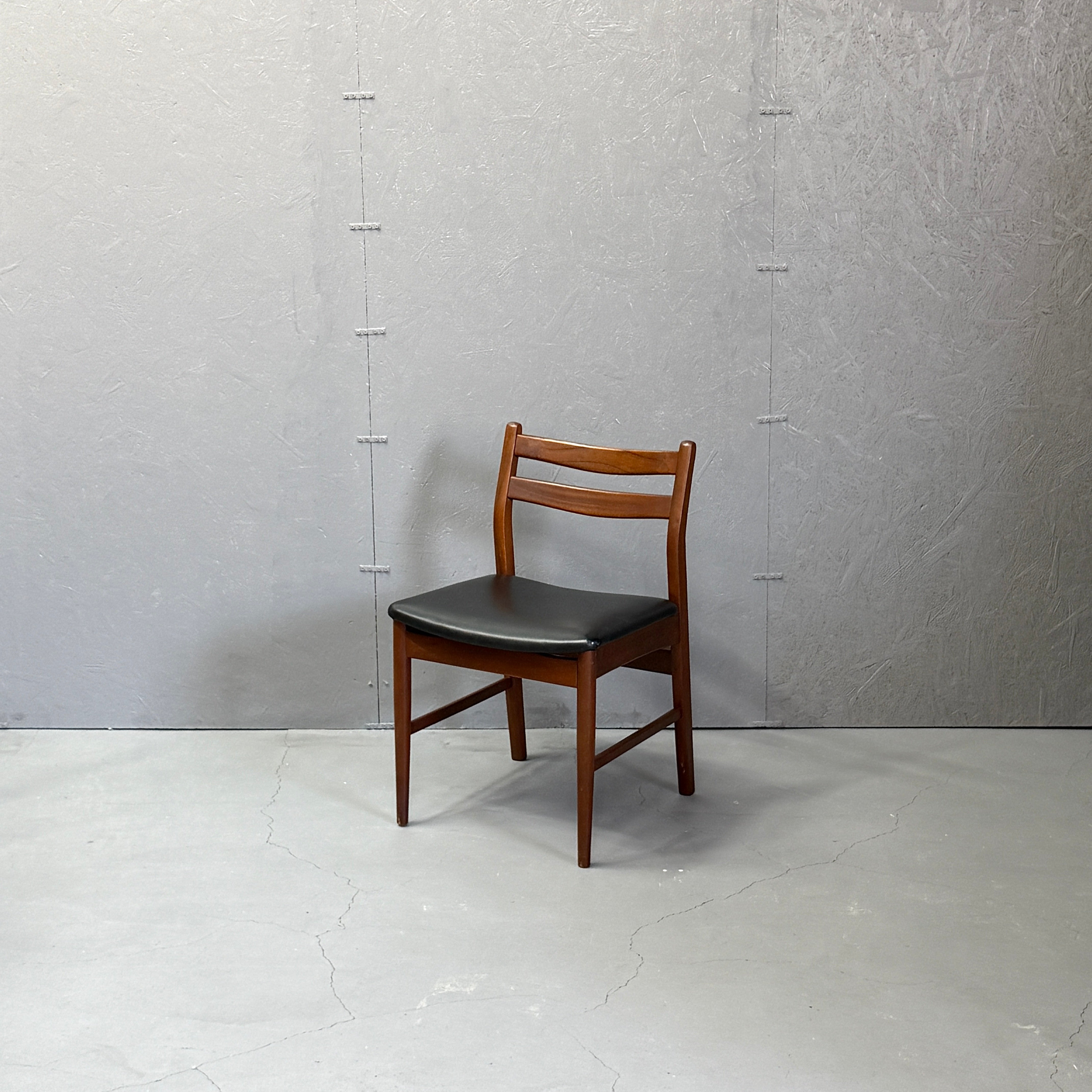 Jentique – NONOR FURNITURE