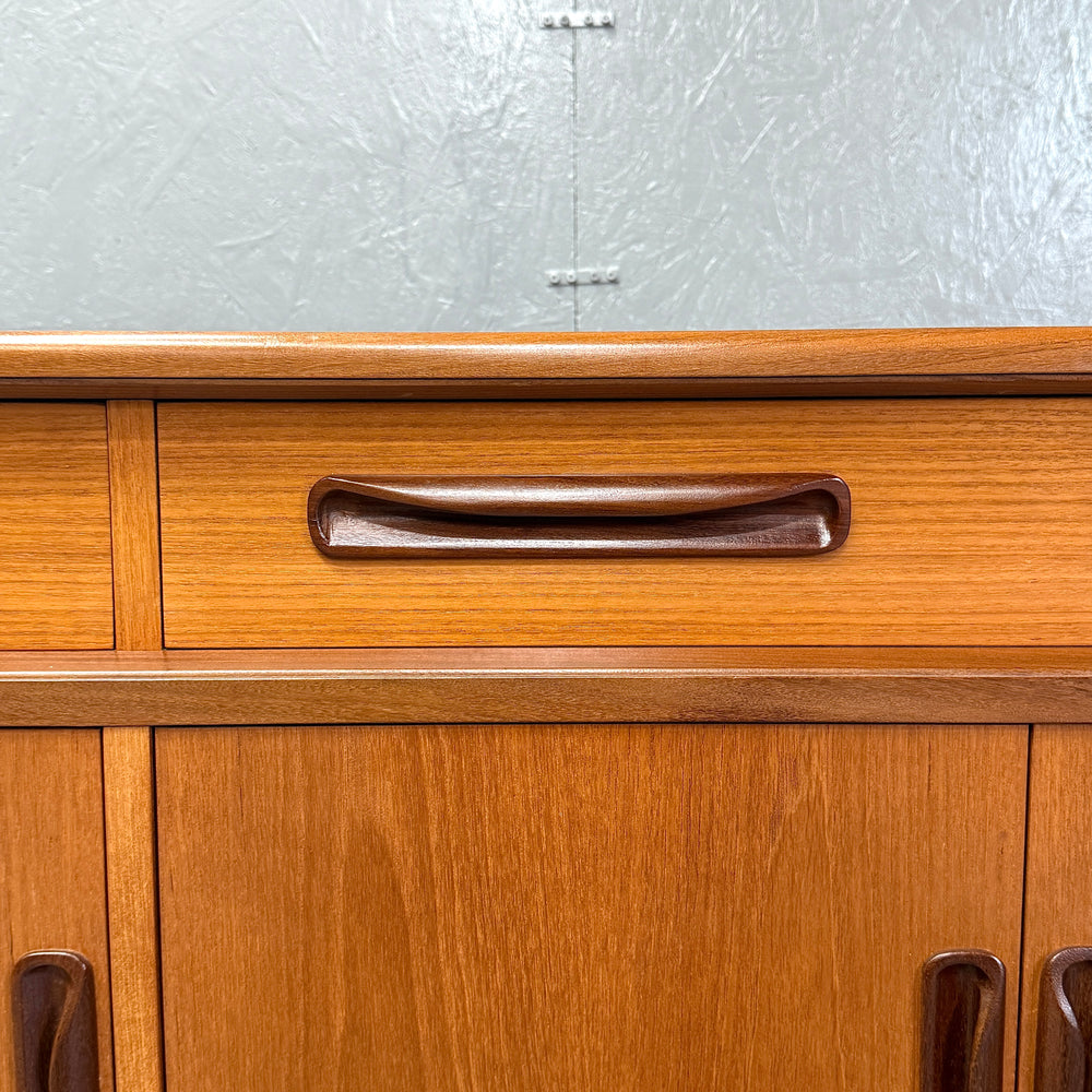 
                      
                        G-PLAN(ジープラン) / Fresco Sideboard フレスコ サイドボード (501)
                      
                    