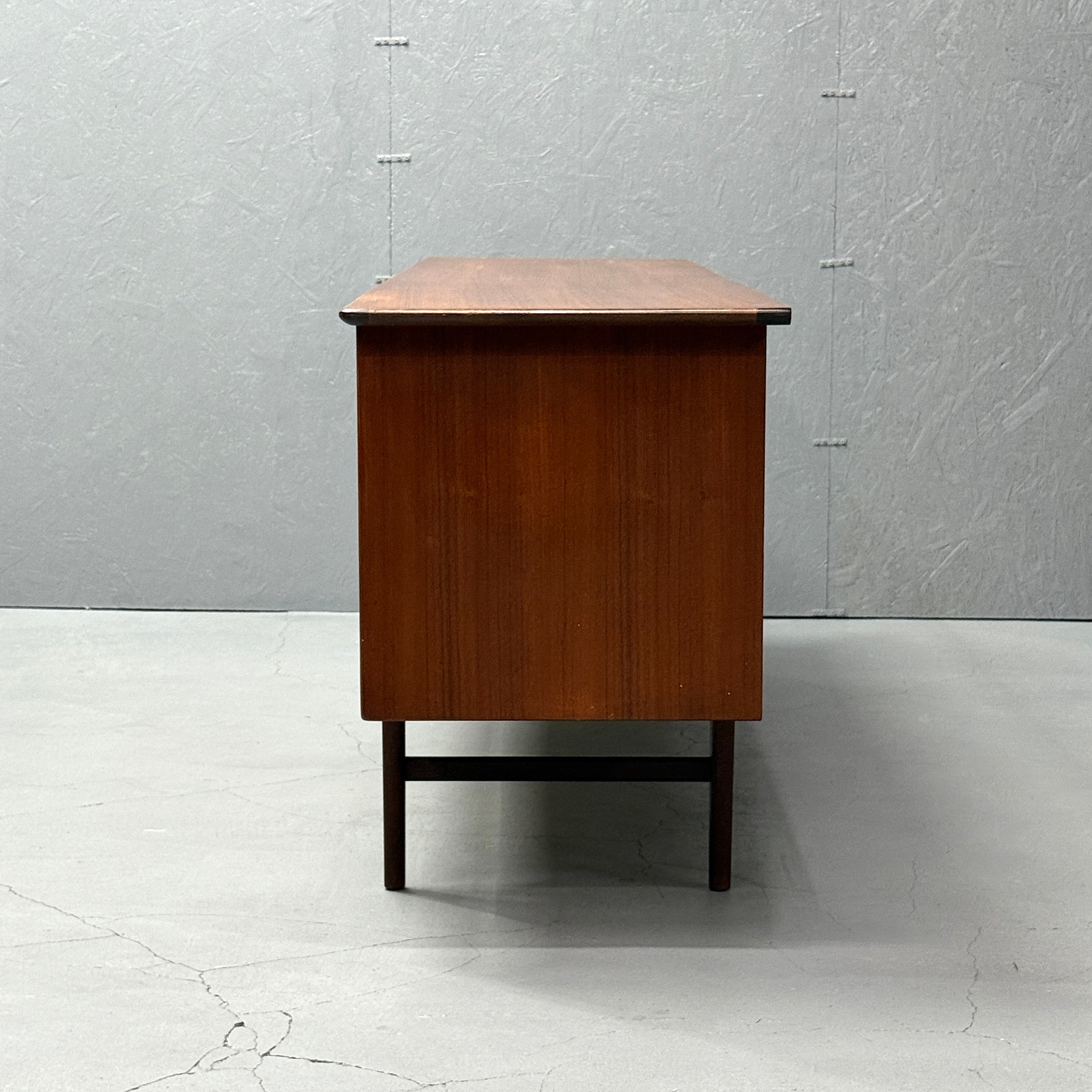 Younger(ヤンガー) / “Fonseca” Sideboard フォンセカ サイドボード