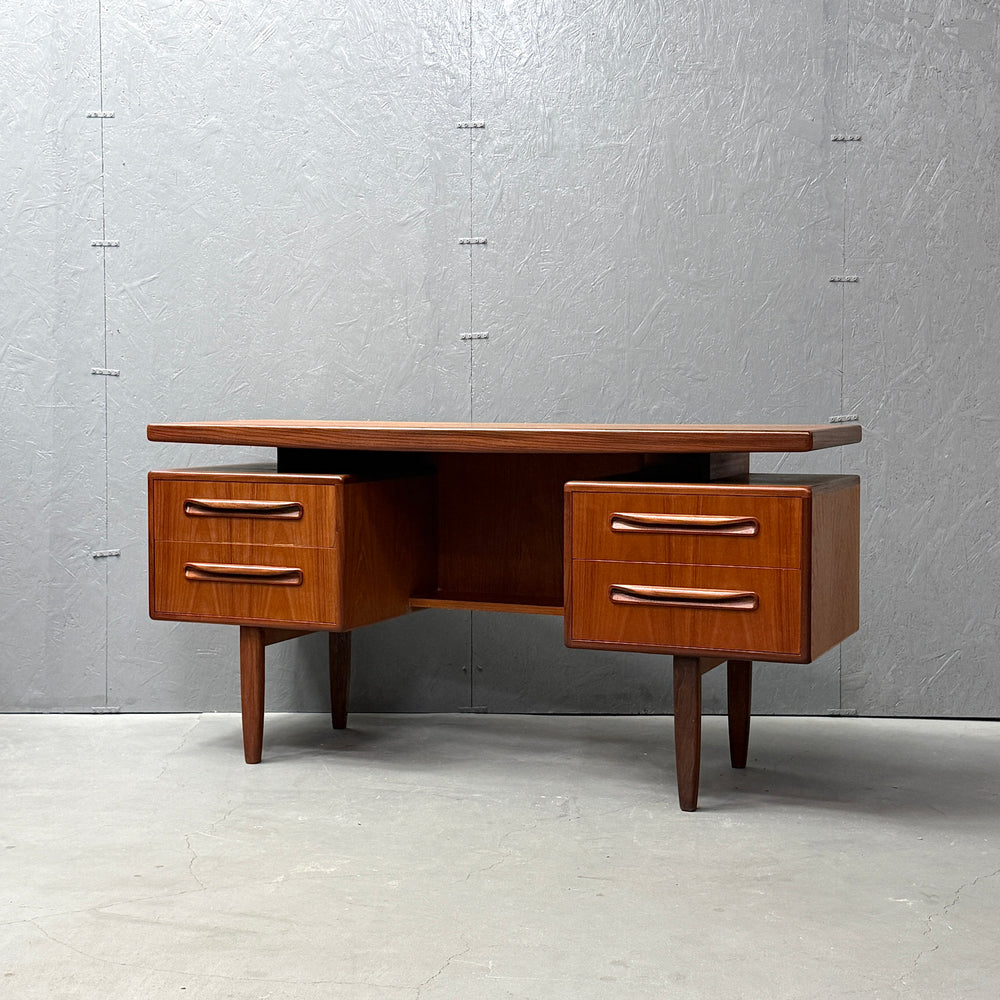 
                      
                        G-PLAN(ジープラン) / DRESSER ドレッサー (501)
                      
                    