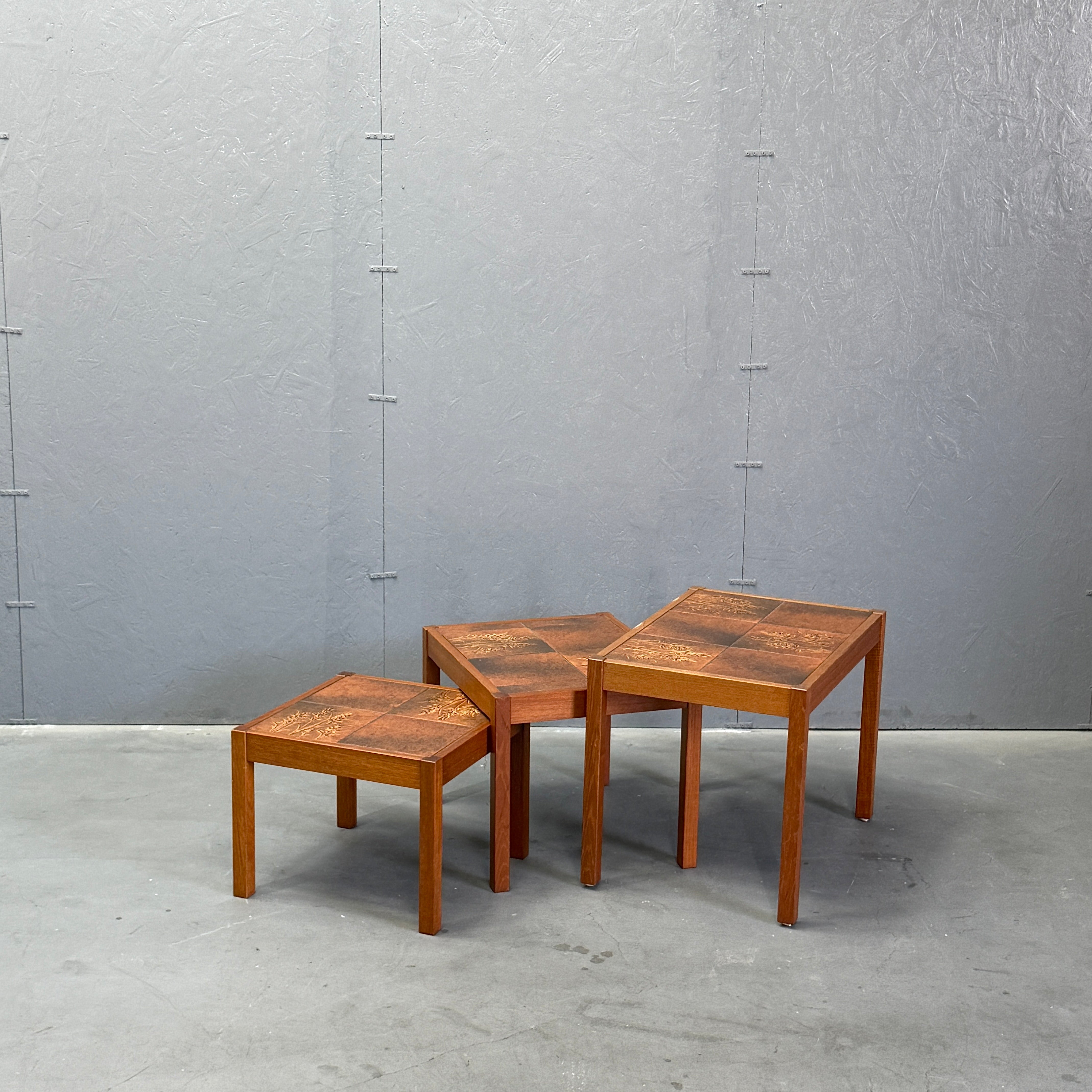 Vintage Teak Tile-Top Nest Table ヴィンテージ タイルトップ ネスト