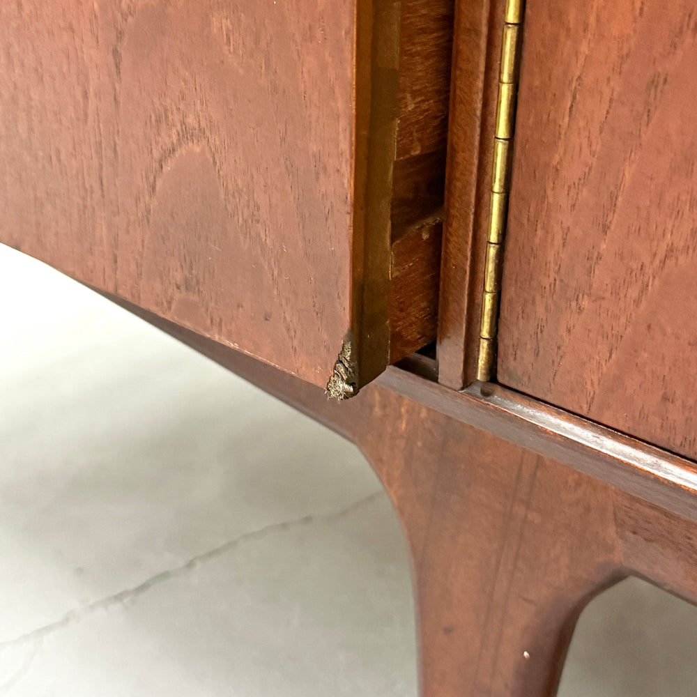 
                      
                        A.H.McINTOSH(マッキントッシュ) /  DUNVEGAN Sideboard (401)
                      
                    
