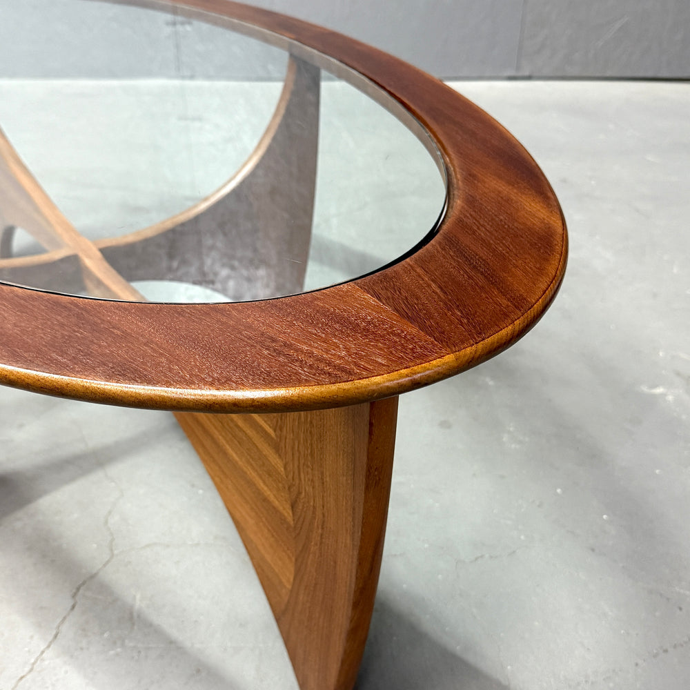 
                      
                        G-PLAN(ジープラン) / Astro oval coffee table アストロ オーバルコーヒーテーブル (502)
                      
                    