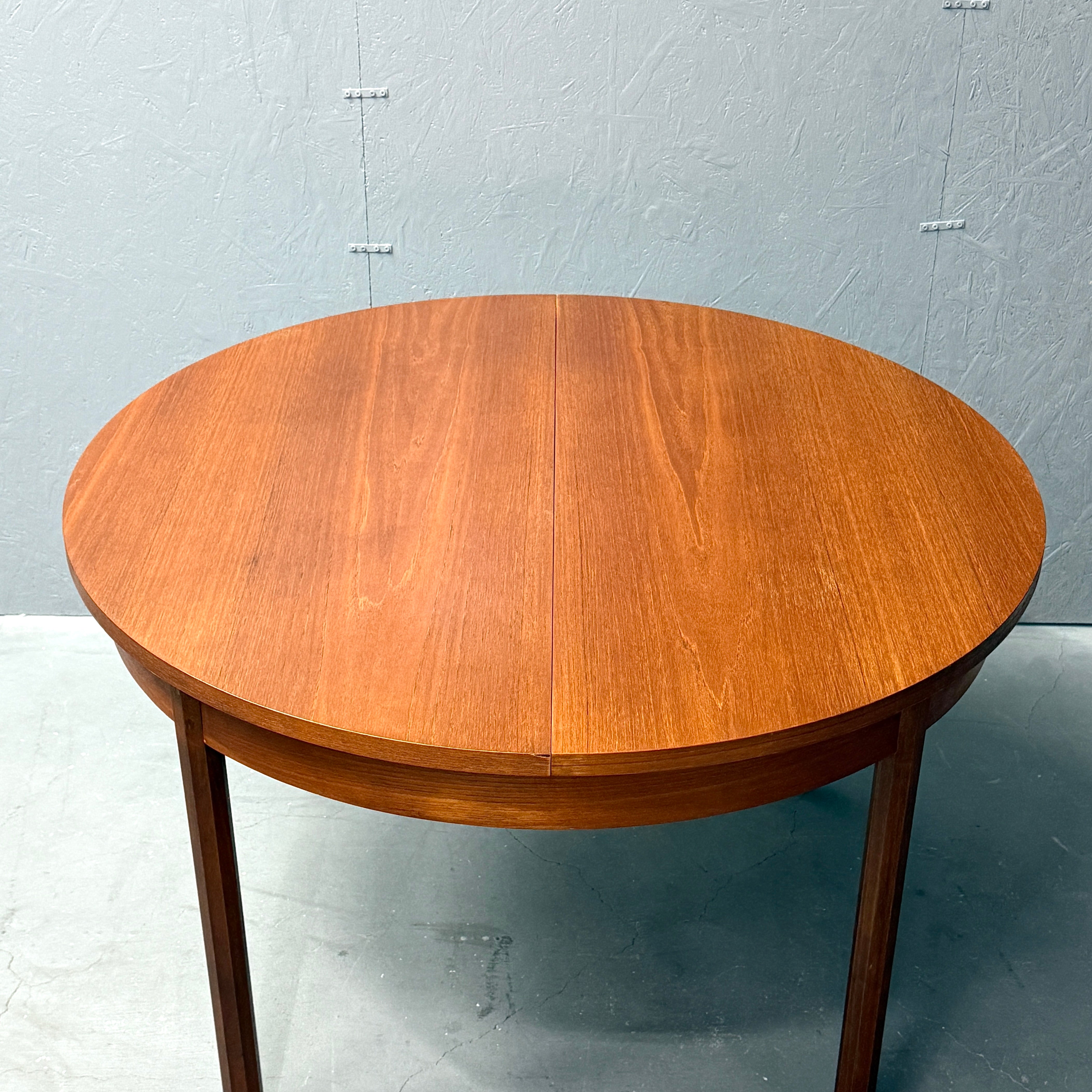 TEAK EXTENSION ROUND TABLE チークラウンドテーブル (502) – NONOR