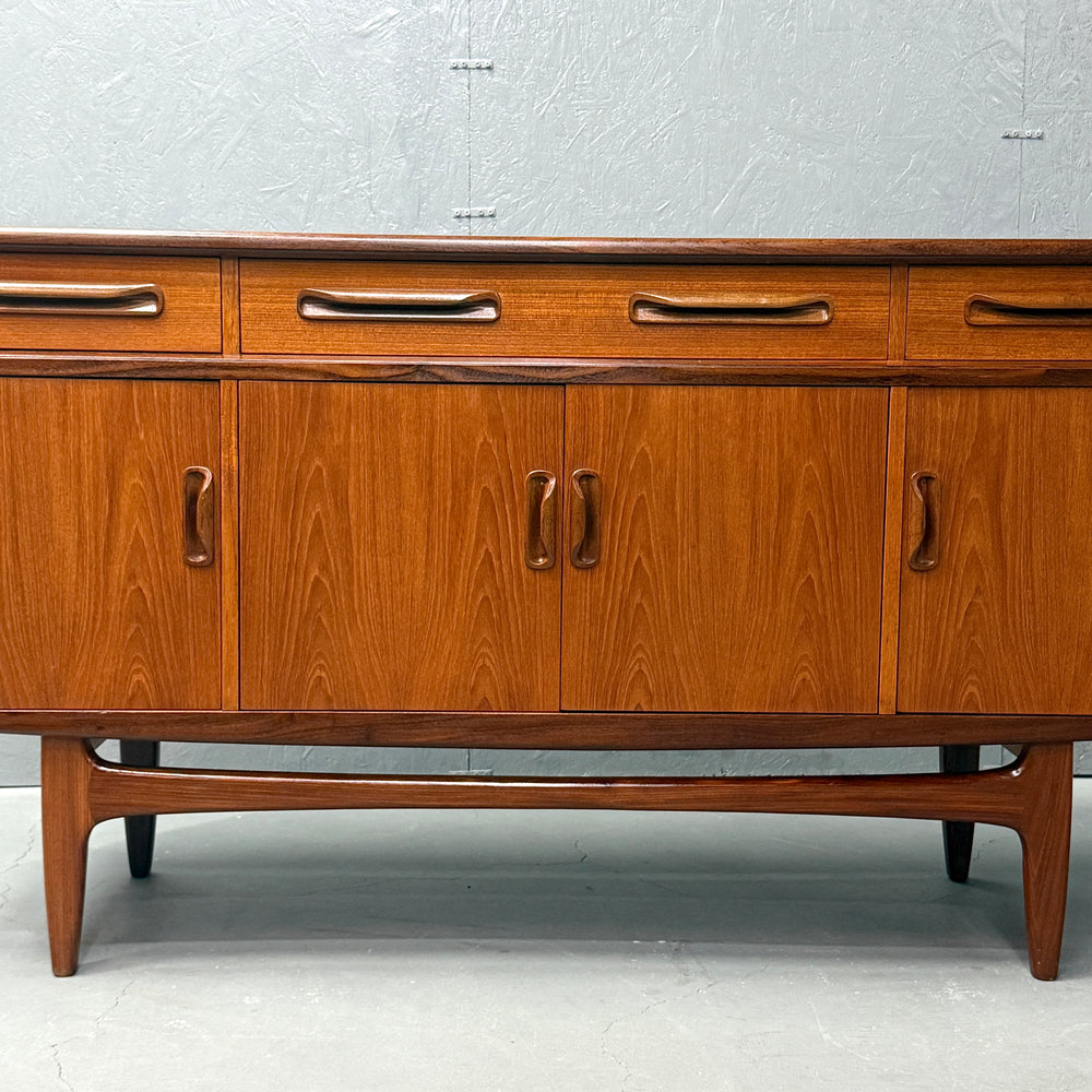 
                      
                        G-PLAN(ジープラン) / Fresco Sideboard フレスコ サイドボード (502)
                      
                    