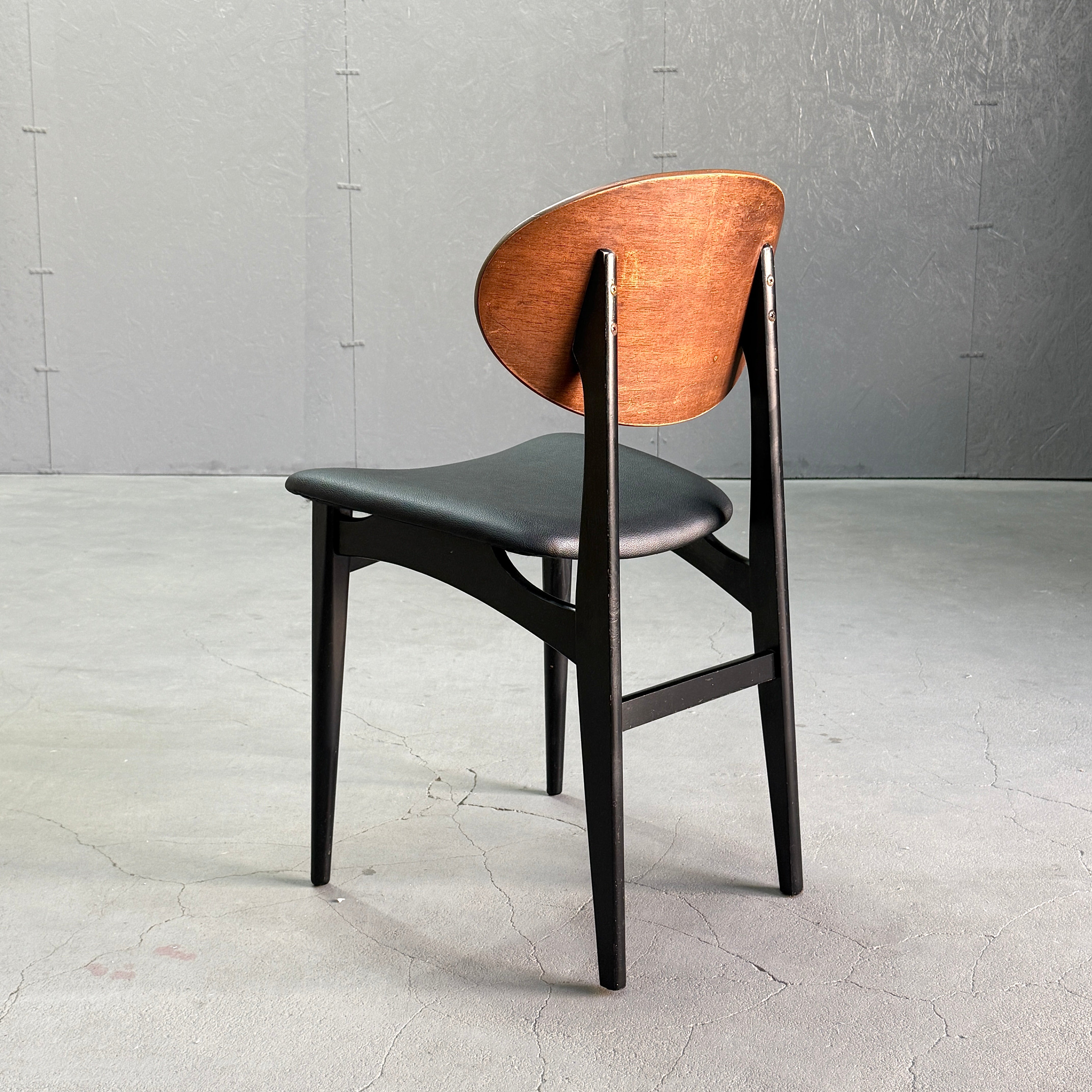 イギリス Beautility ヴィンテージ ダイニングチェア (4) Beautility (ビューティリティ) / Vintage chair ヴィンテージ