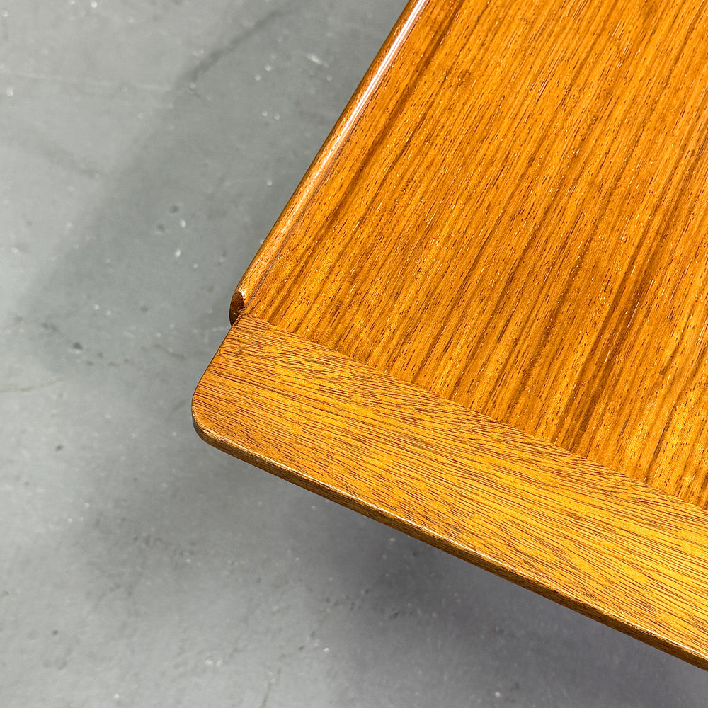 
                      
                        G-PLAN(ジープラン) / Tola & Black  Coffee table (501)
                      
                    