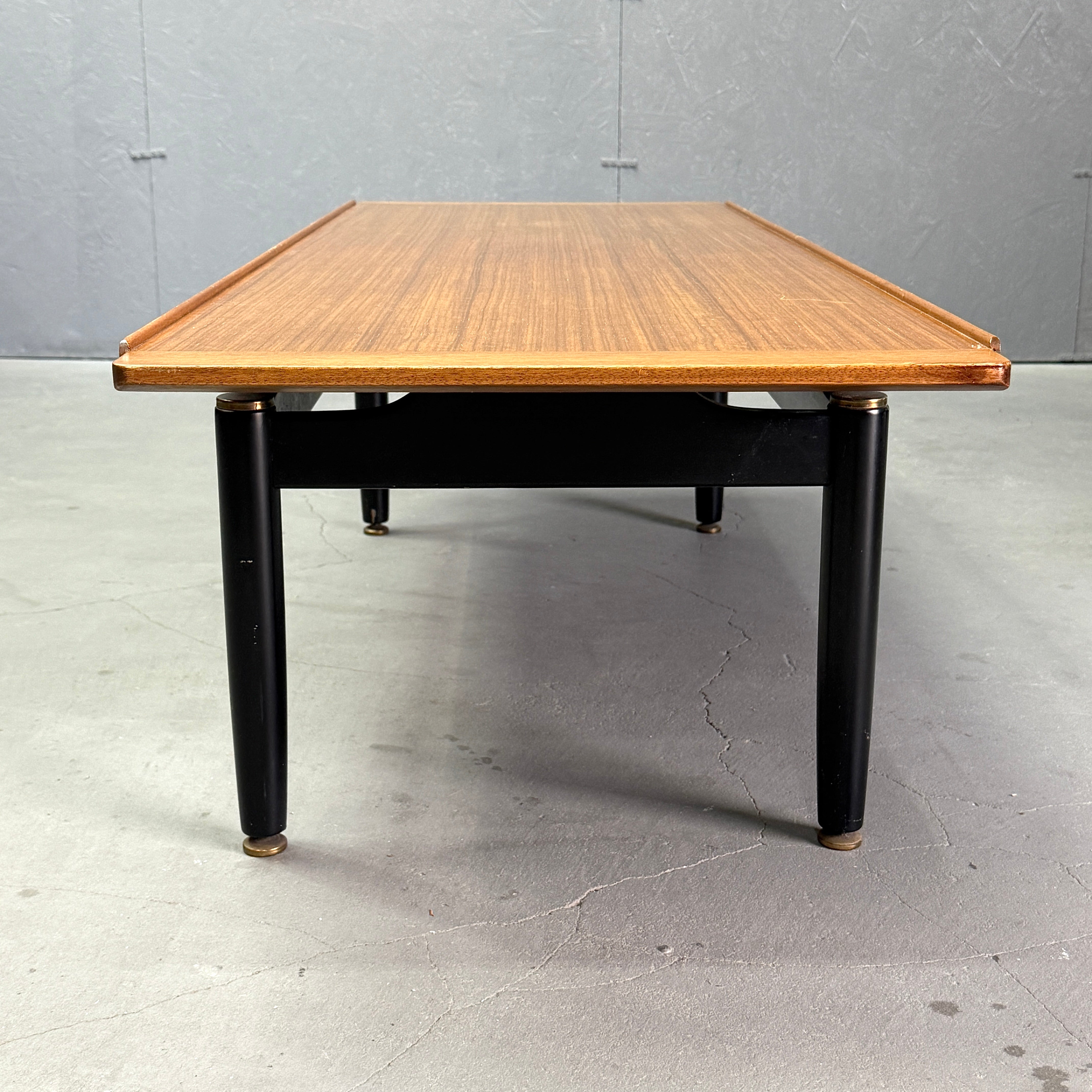 G-PLAN(ジープラン) / Tola & Black Coffee table (501) – NONOR FURNITURE