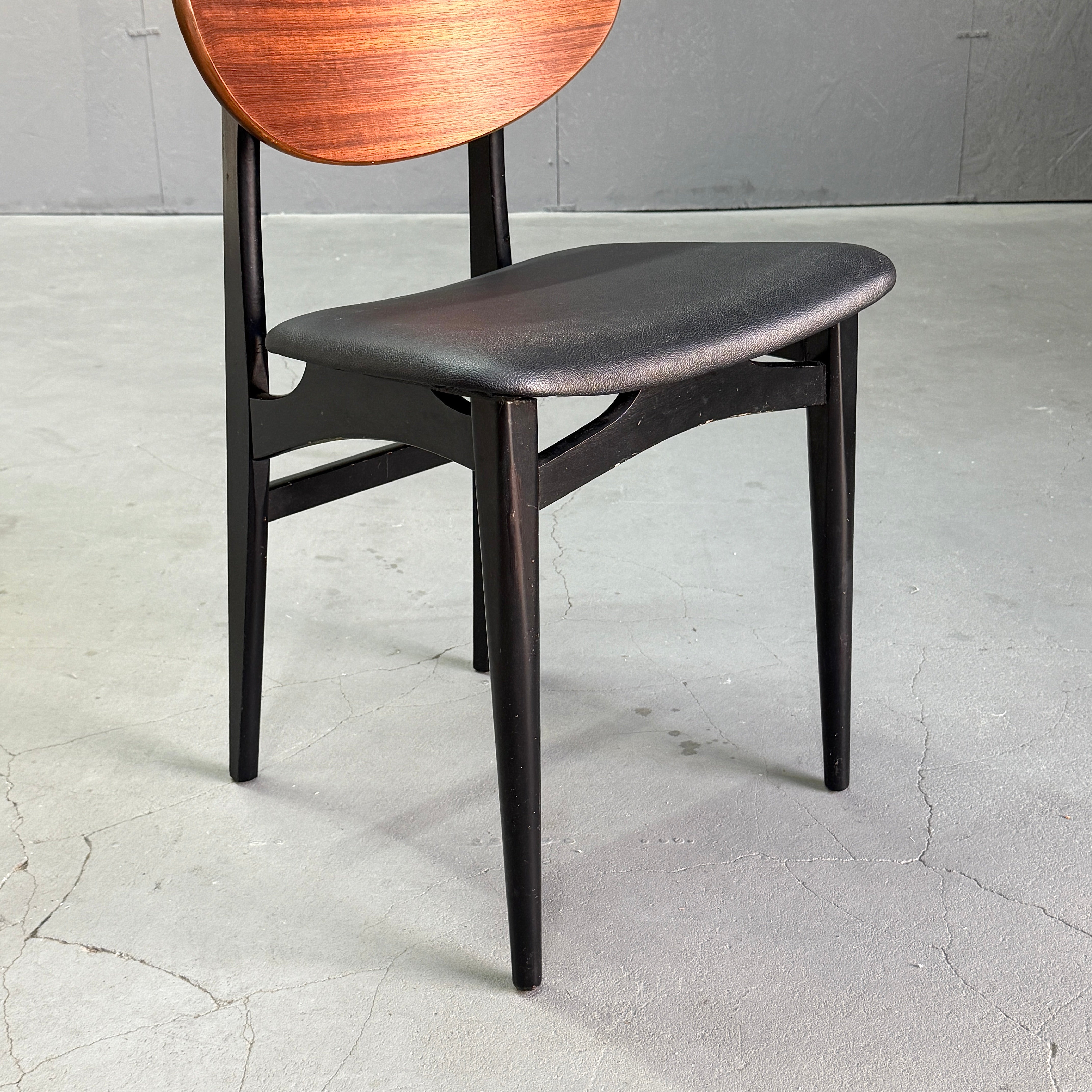 イギリス Beautility ヴィンテージ ダイニングチェア (2) Beautility (ビューティリティ) / Vintage chair ヴィンテージ