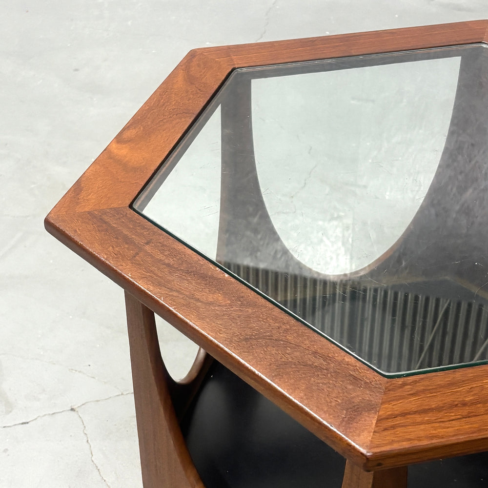 
                      
                        G-PLAN(ジープラン) /HEXAGONAL COFFEE TABLE ヘキサゴナル コーヒーテーブル (401)
                      
                    